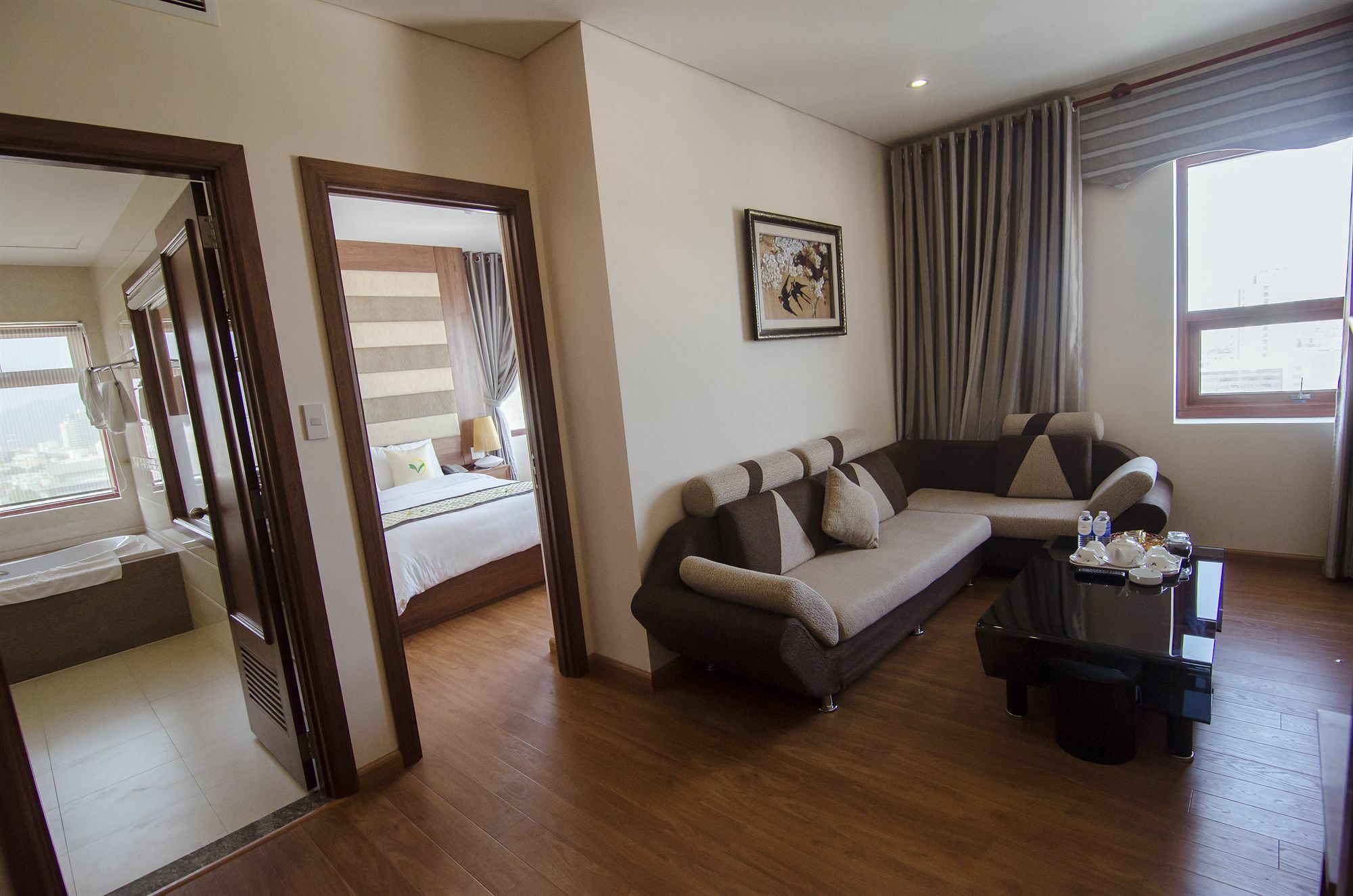 Hotel Moonlight & - Center, High Floor, Great Location & Great Views & Dragon Bridge Views 4*