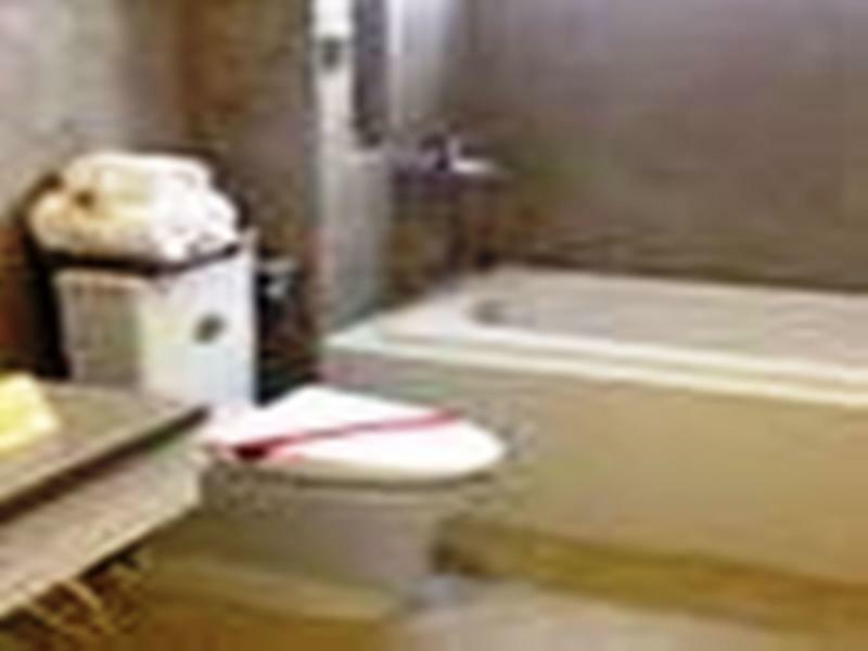 Huong Binh Hotel 2*