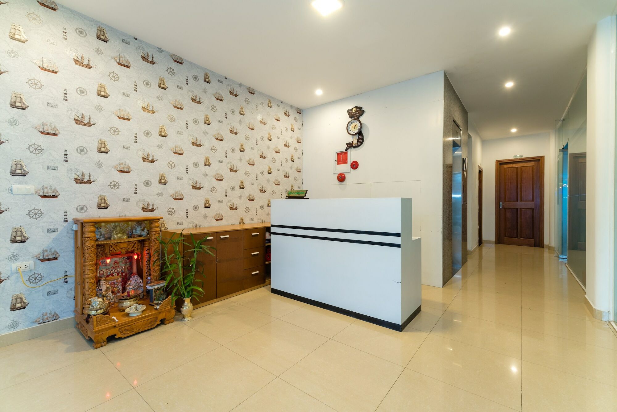 Hotel The Sun &