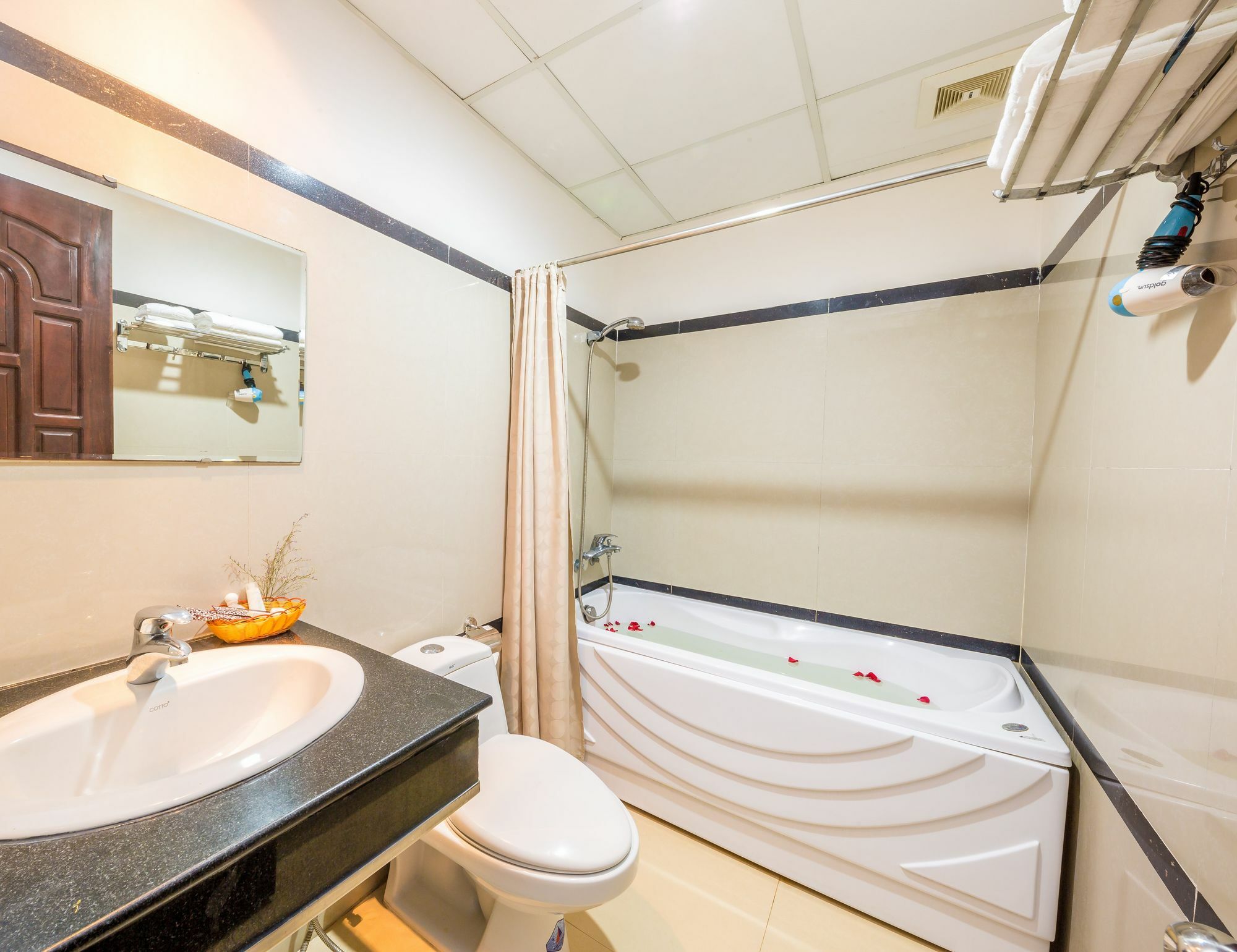 Hotel Le Soleil Managed By Nest Group 3*