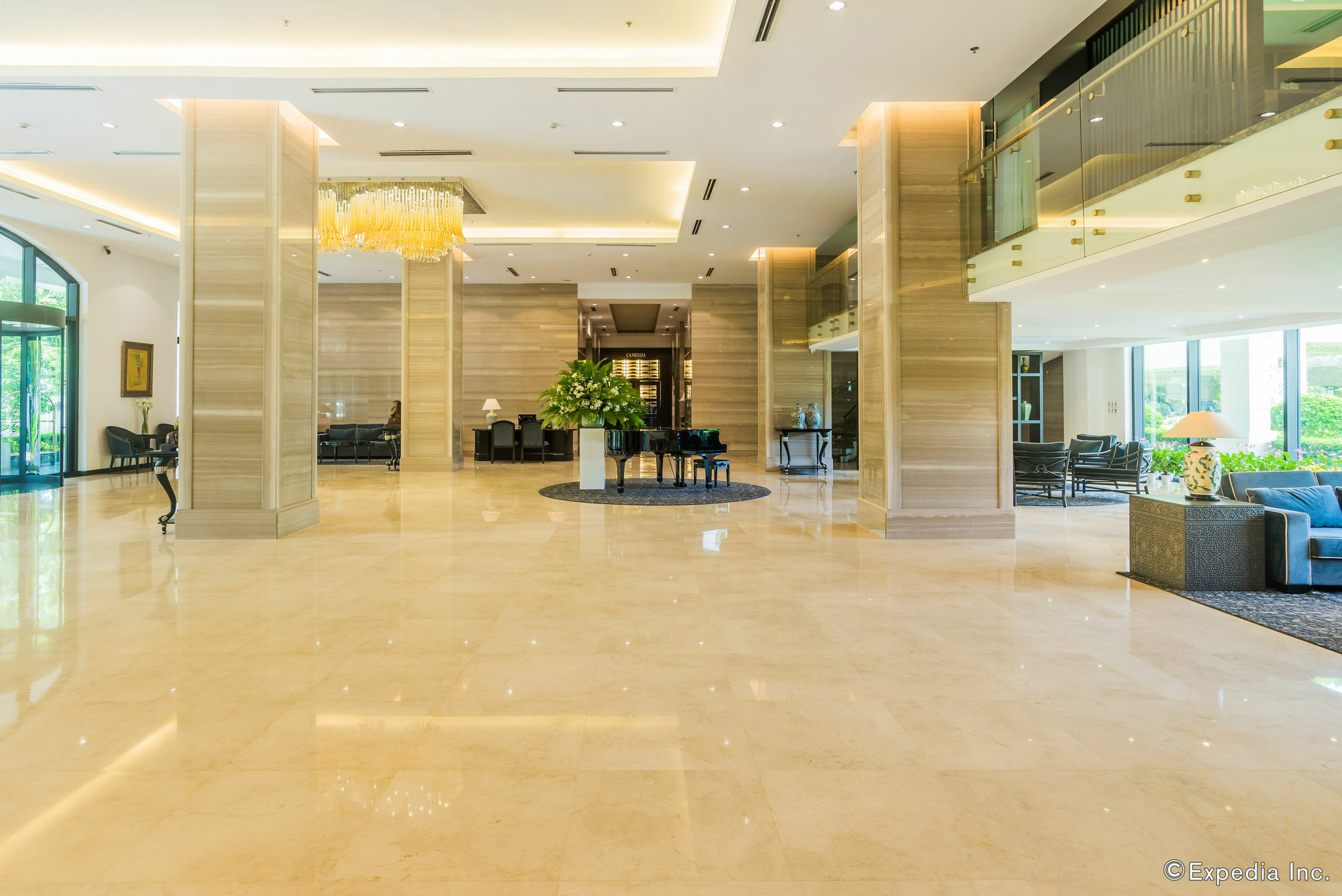 Elegant Westlake Hotel Hanoi