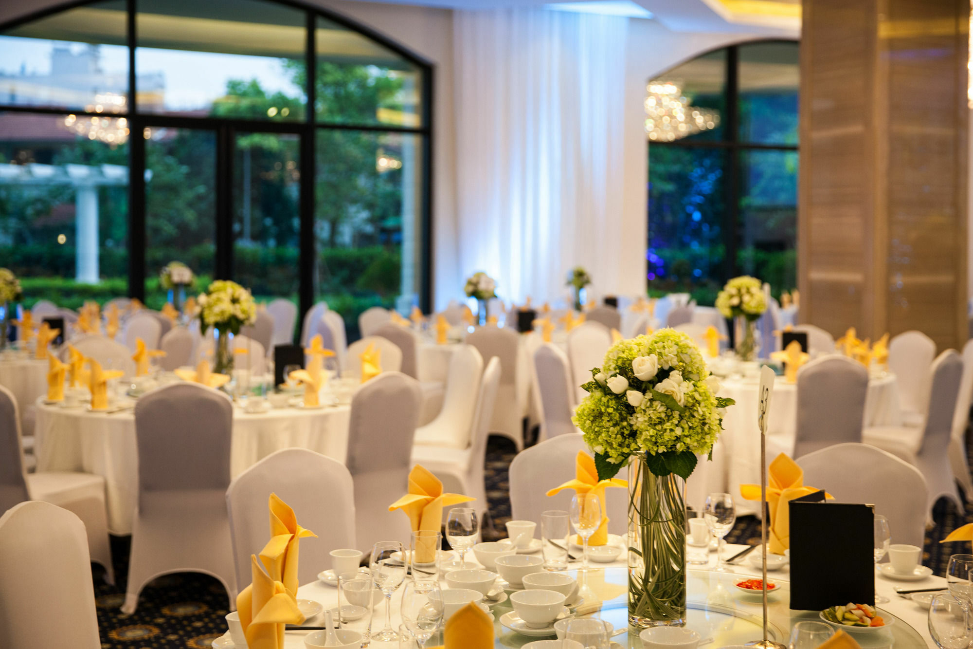 Elegant Westlake Hotel 5*