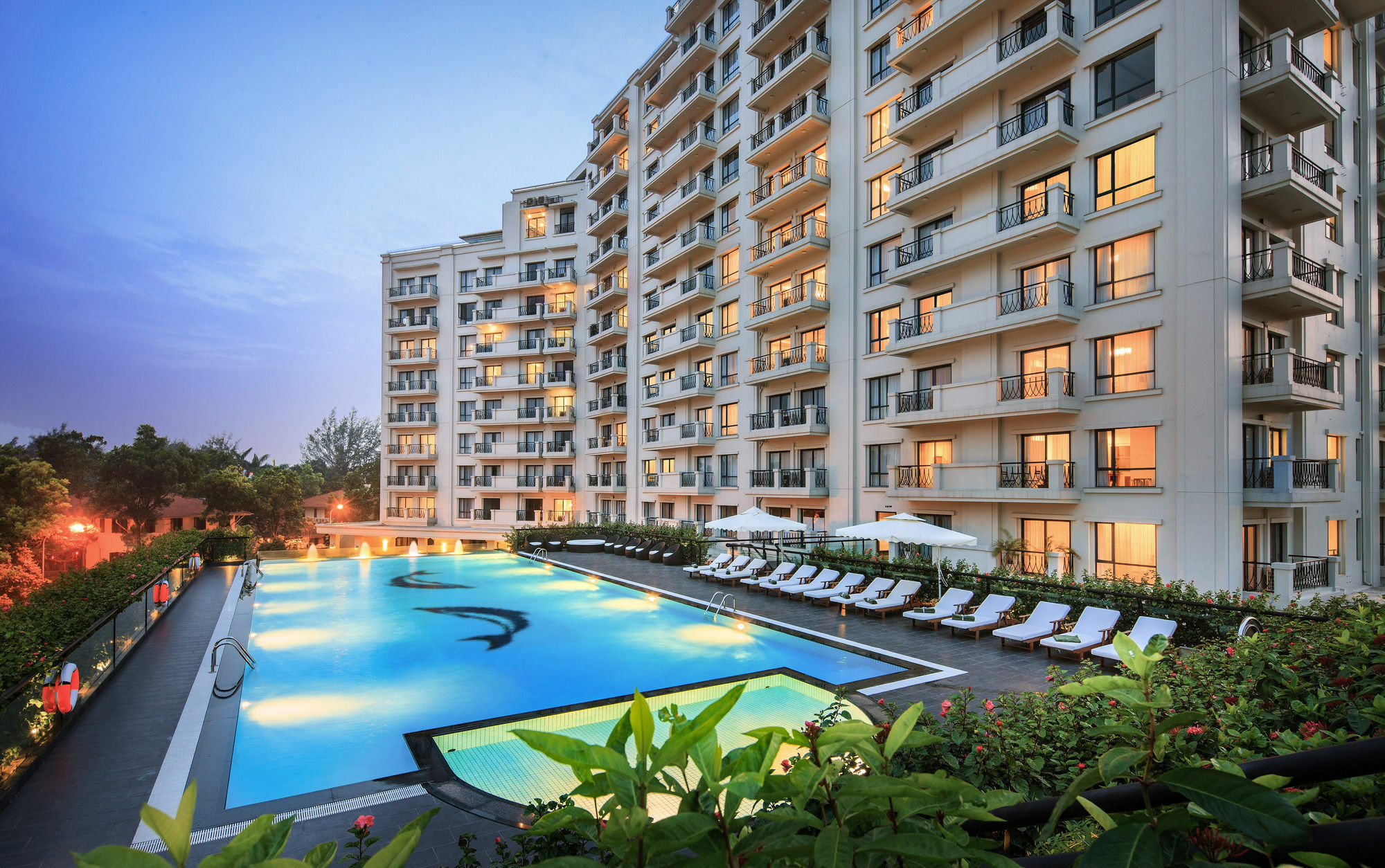 Elegant Westlake 5* Hanoi
