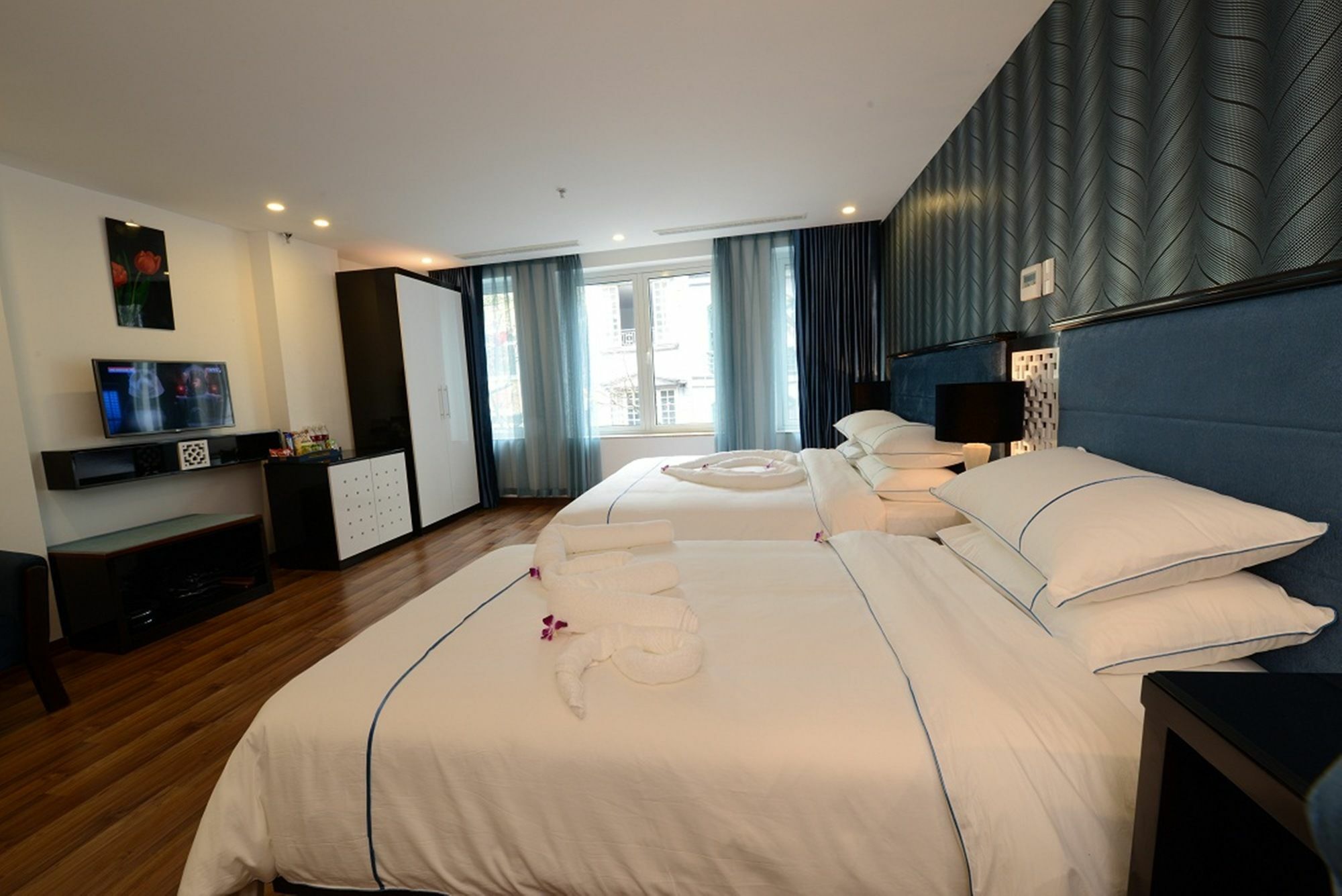 Hotel Emerald Waters & Hanoi