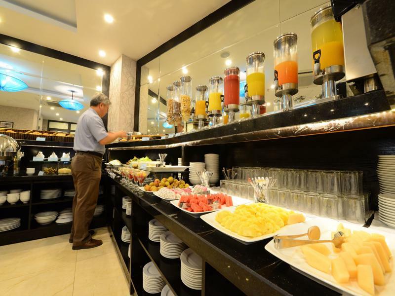Hotel Emerald Waters & 4*