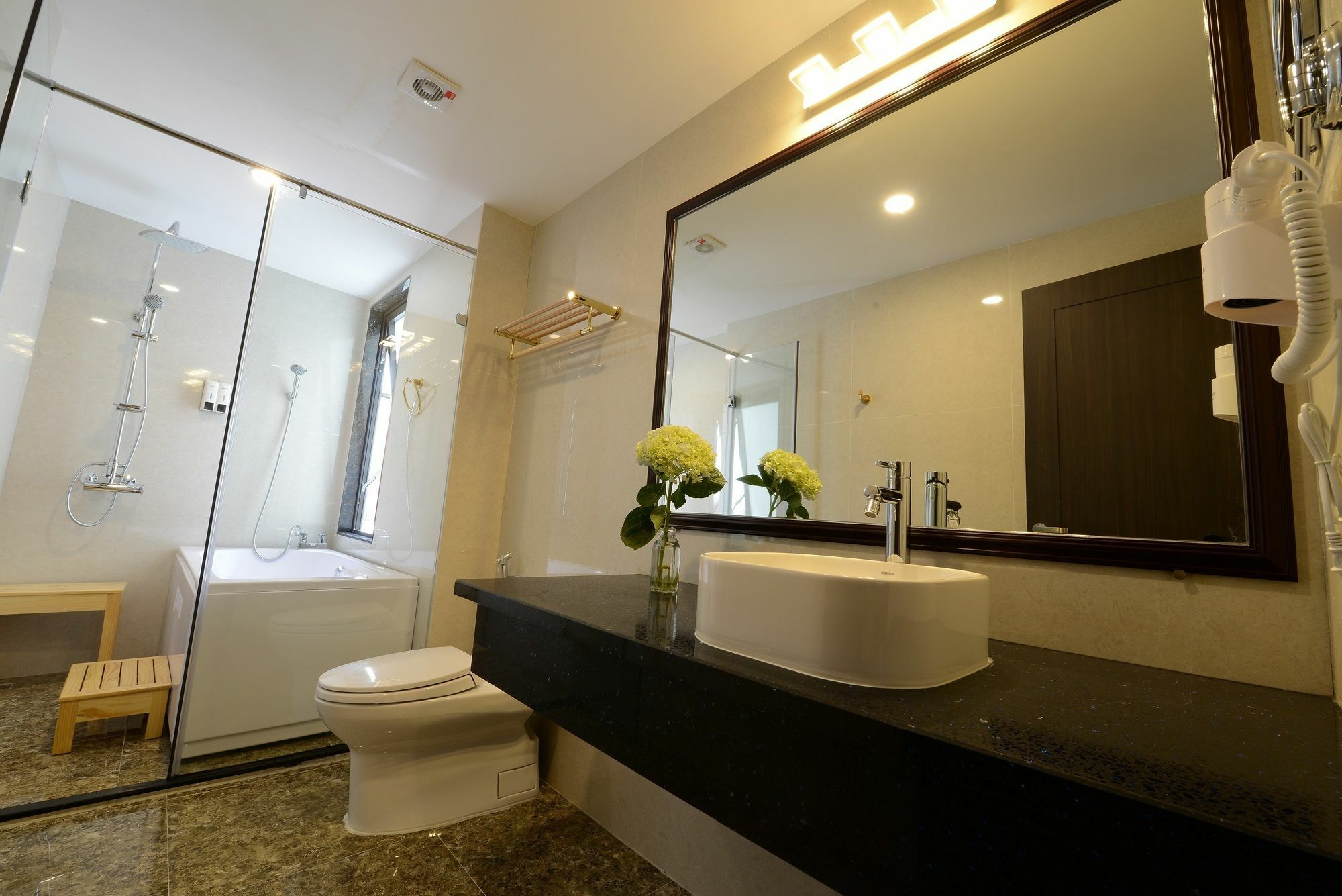 Emerald Waters & Hotel 4*