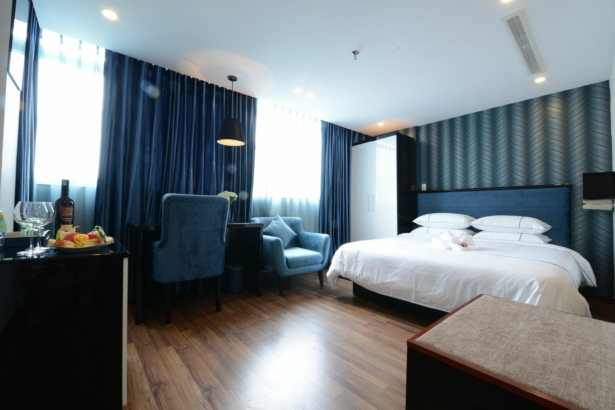 Emerald Waters & Hotel 4*