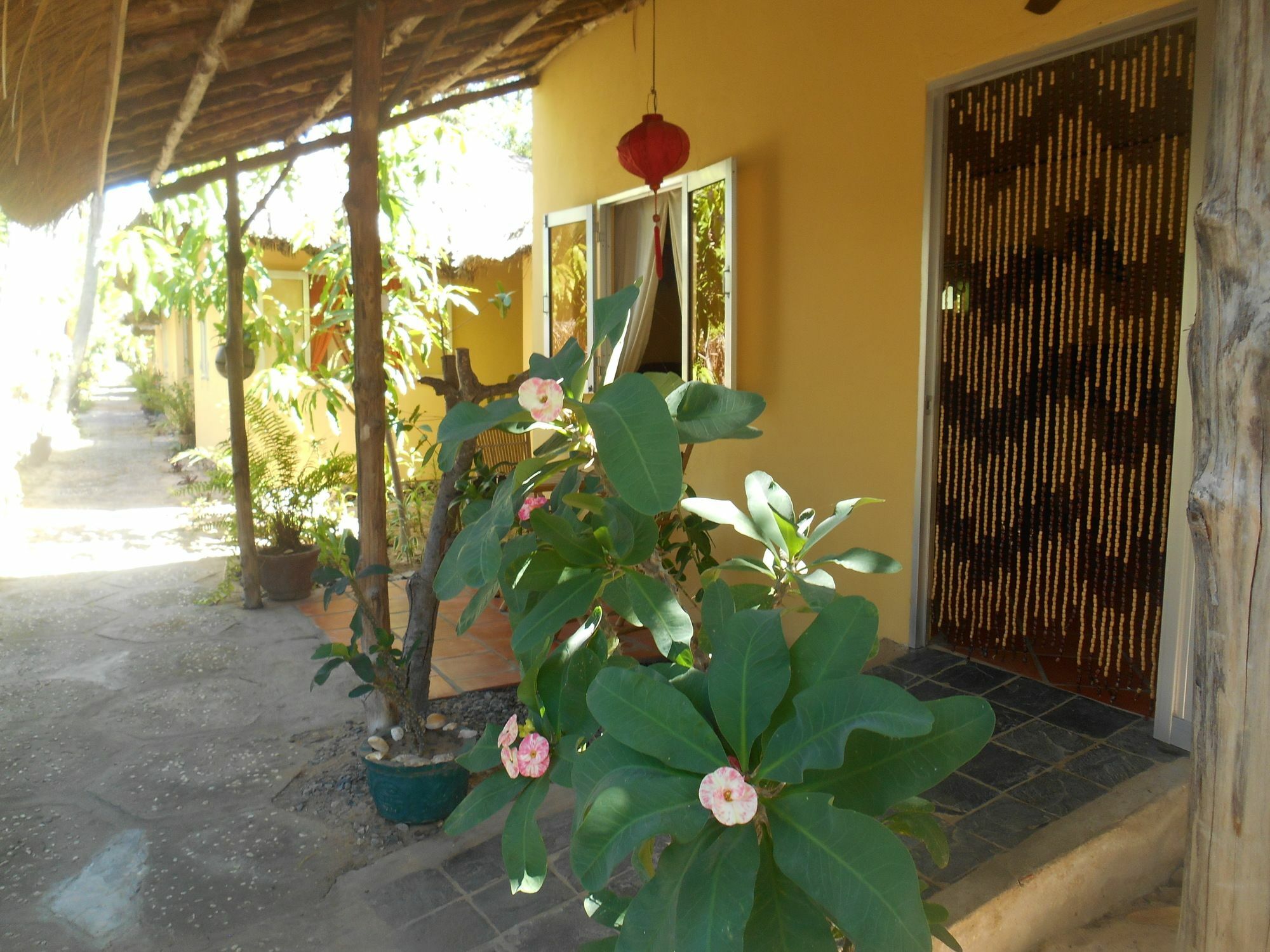 Thuy - Gunter Garden Mũi Né
