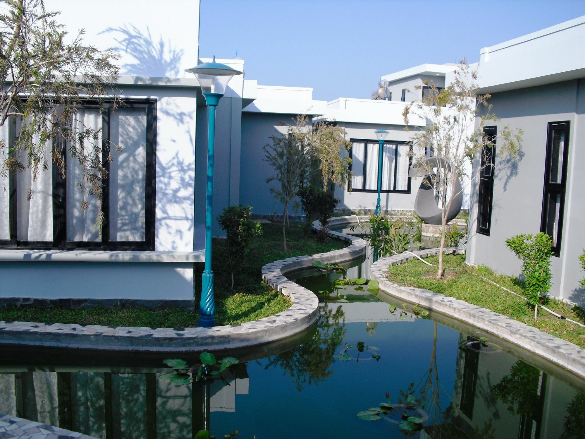 Nguyen Minihouse Villa *