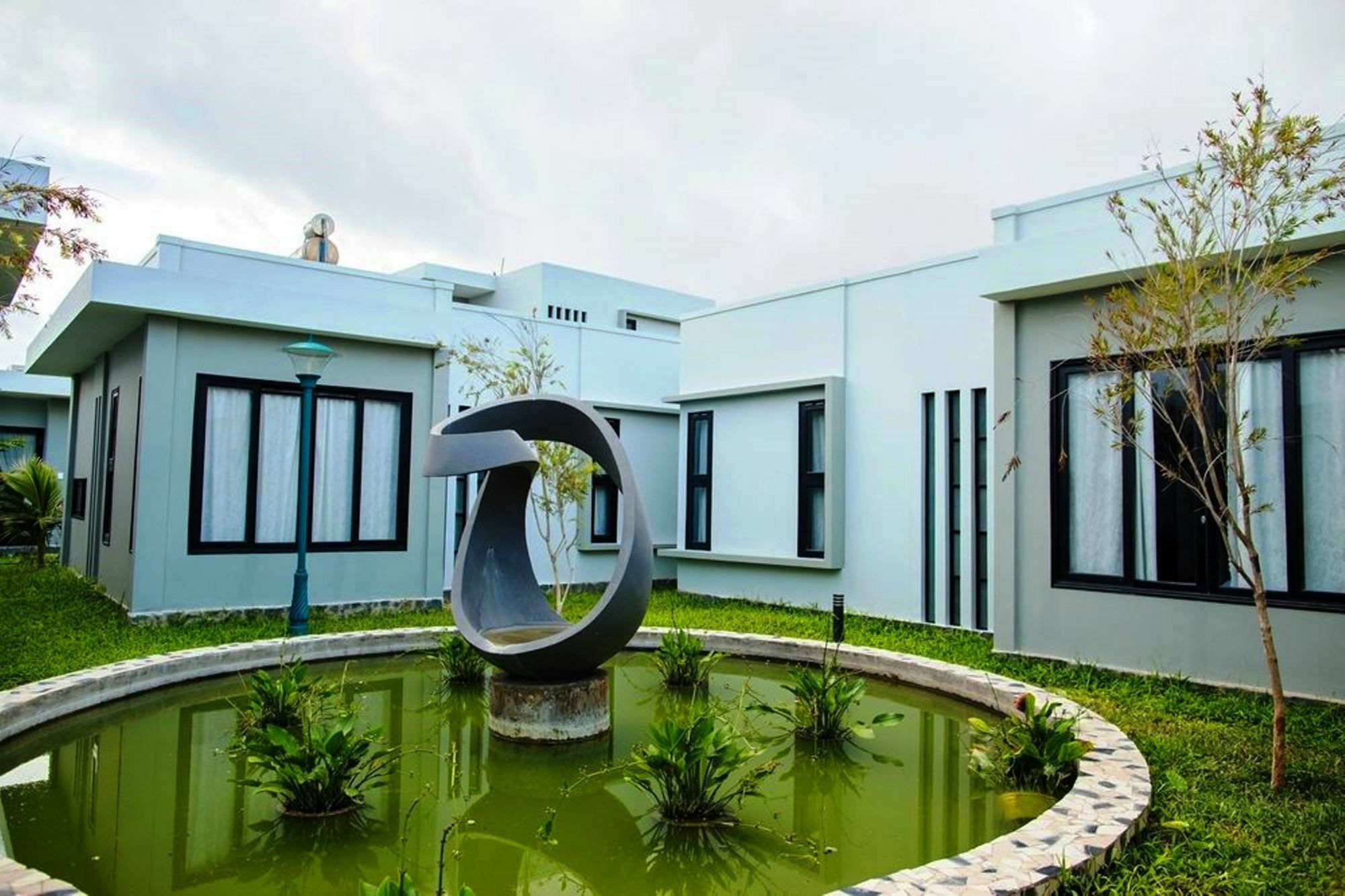 Nguyen Minihouse Villa