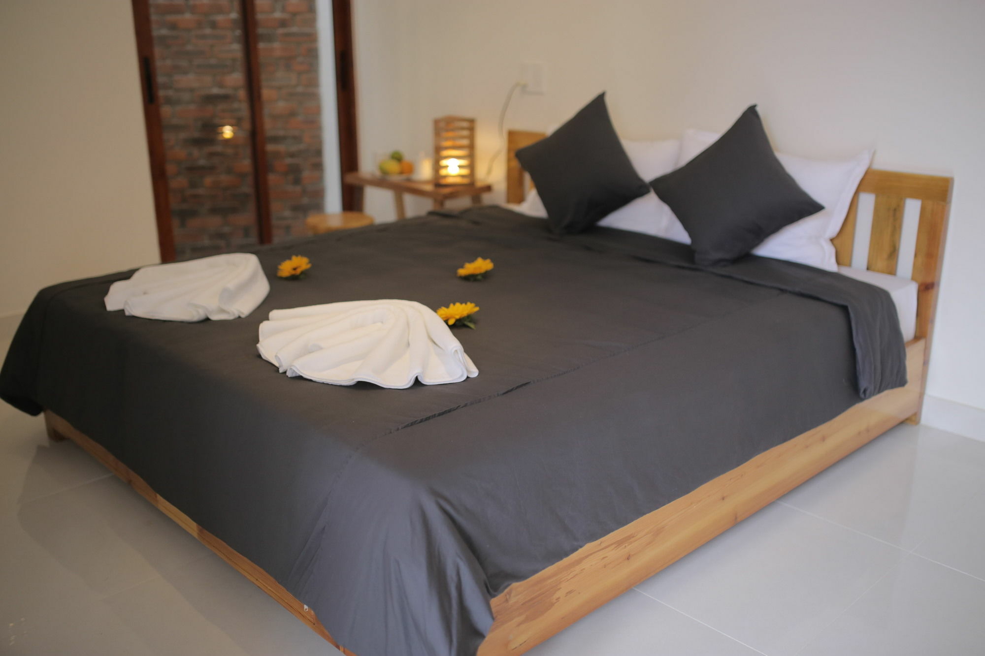 Riverside Hotel 3*