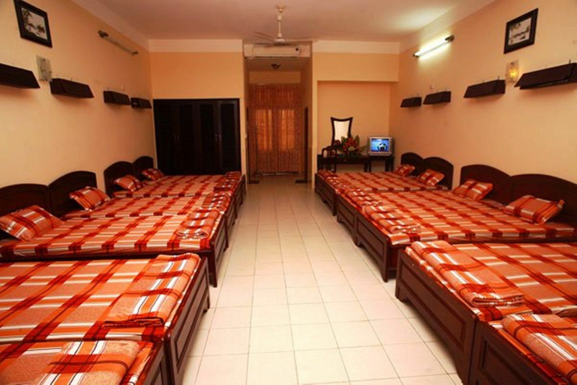 Hotel Hon Rom 1 2*