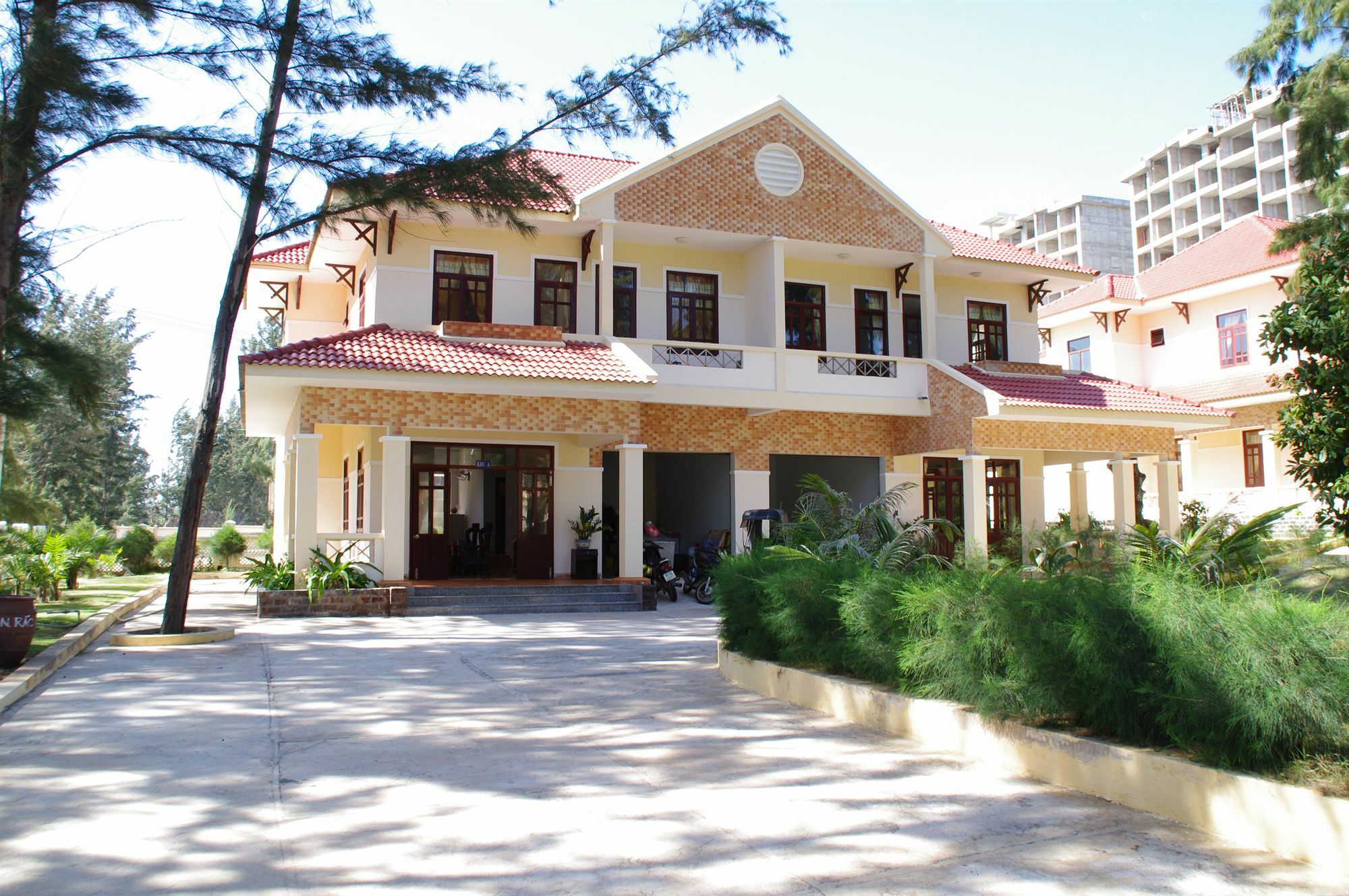 Village Hotel
