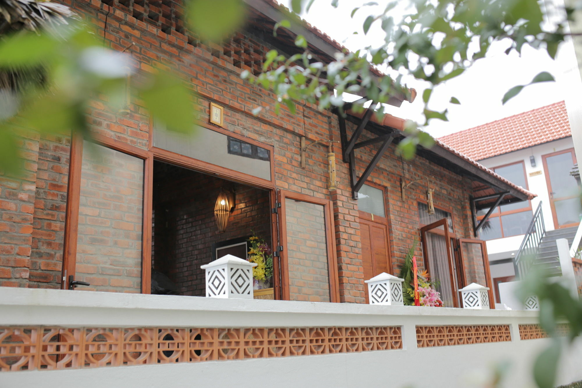 Riverside Hotel 3*