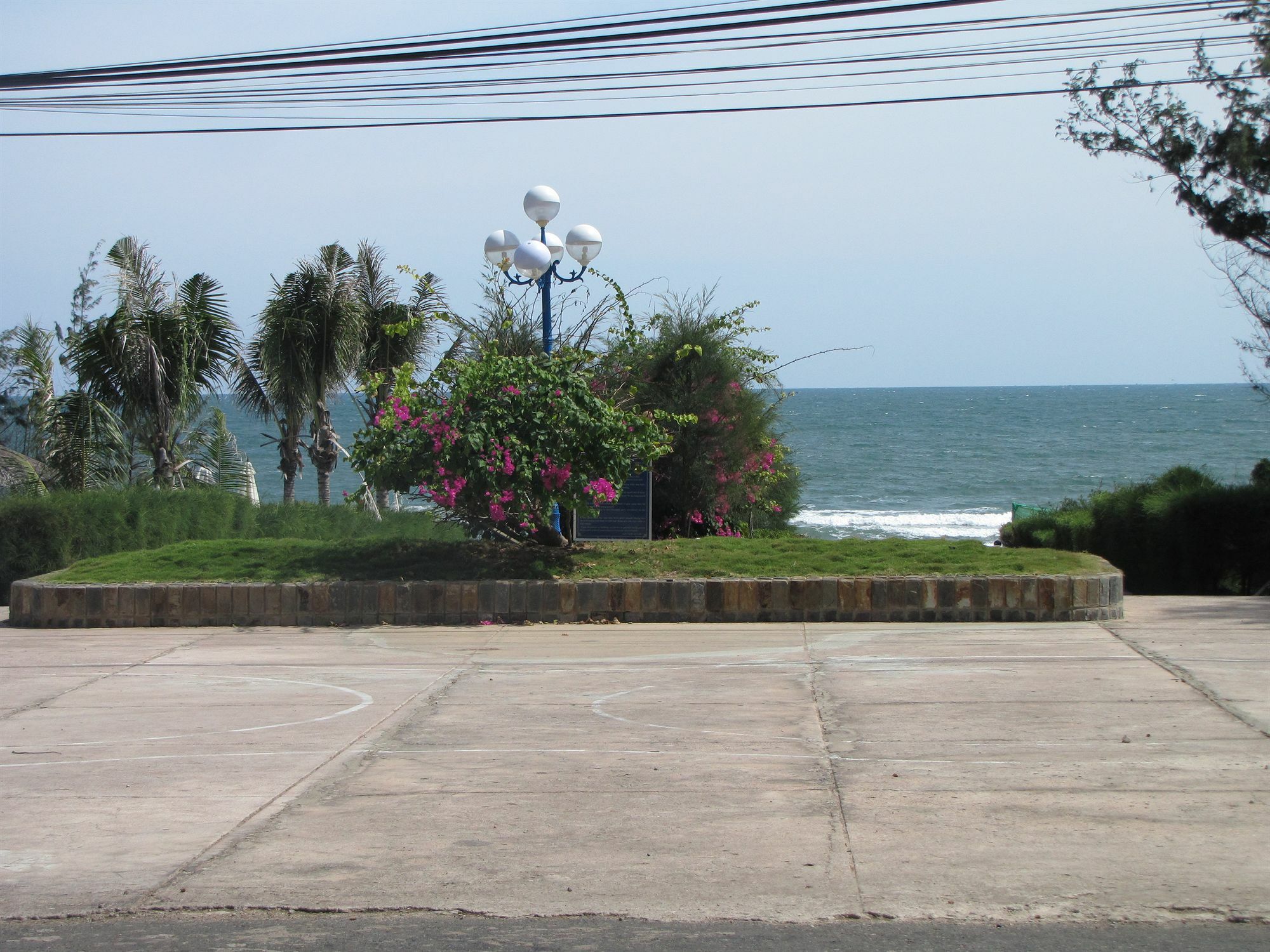 Hotel Village 2*