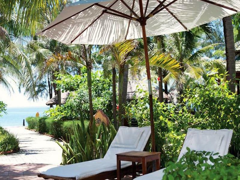 Lang Co Beach Resort