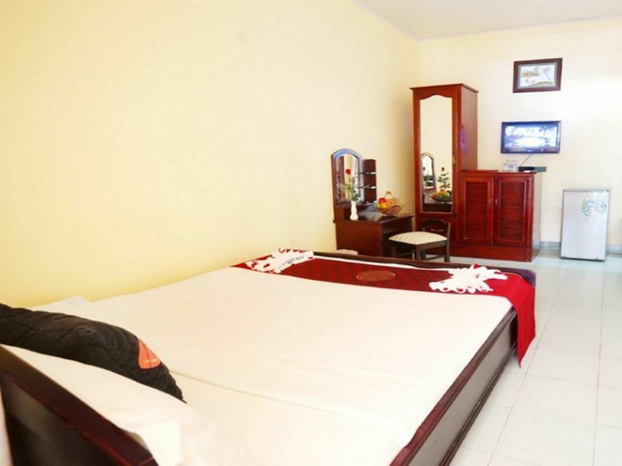 Hon Rom 1 Hotel 2*