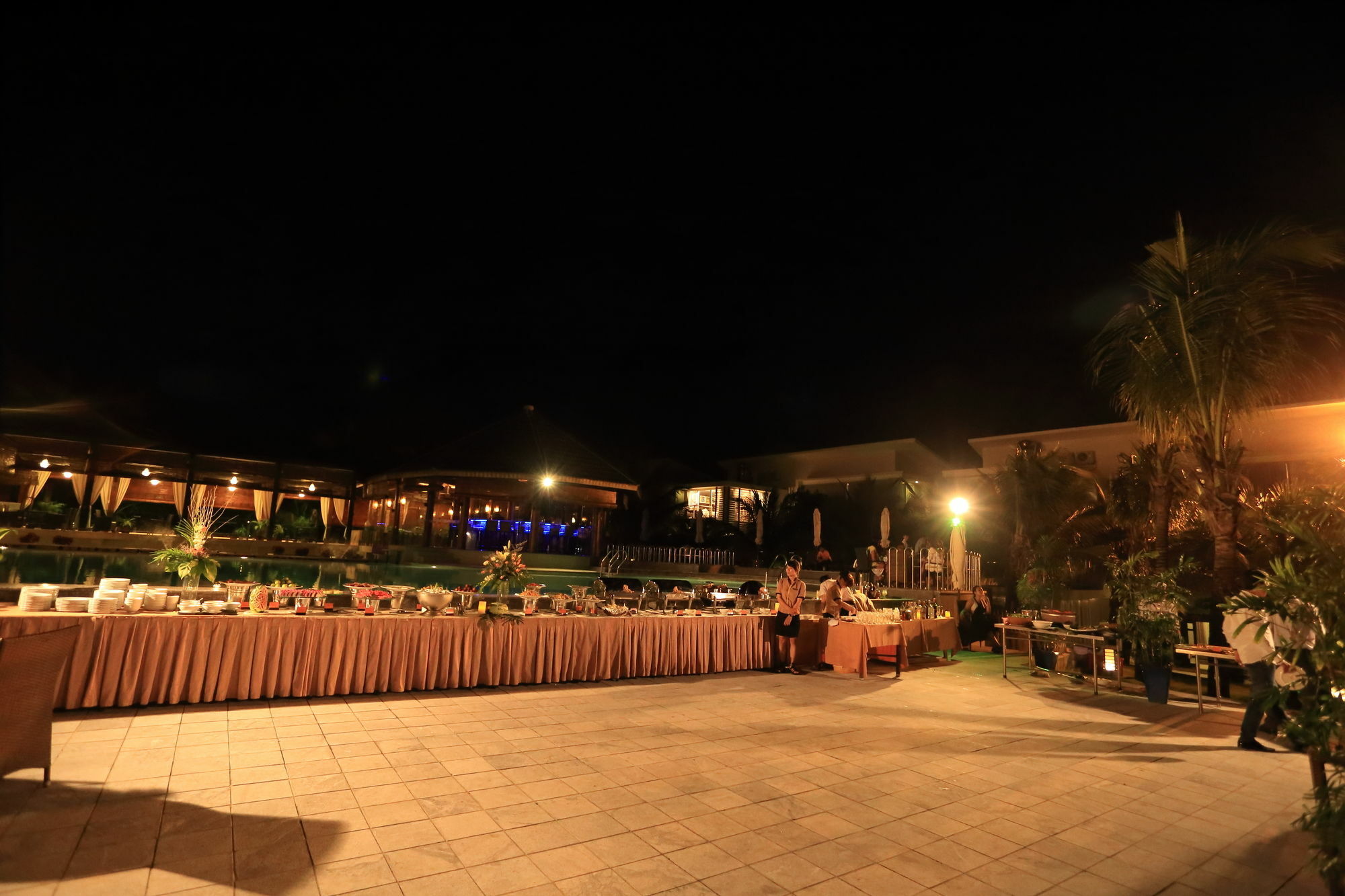 Del Sol & Resort