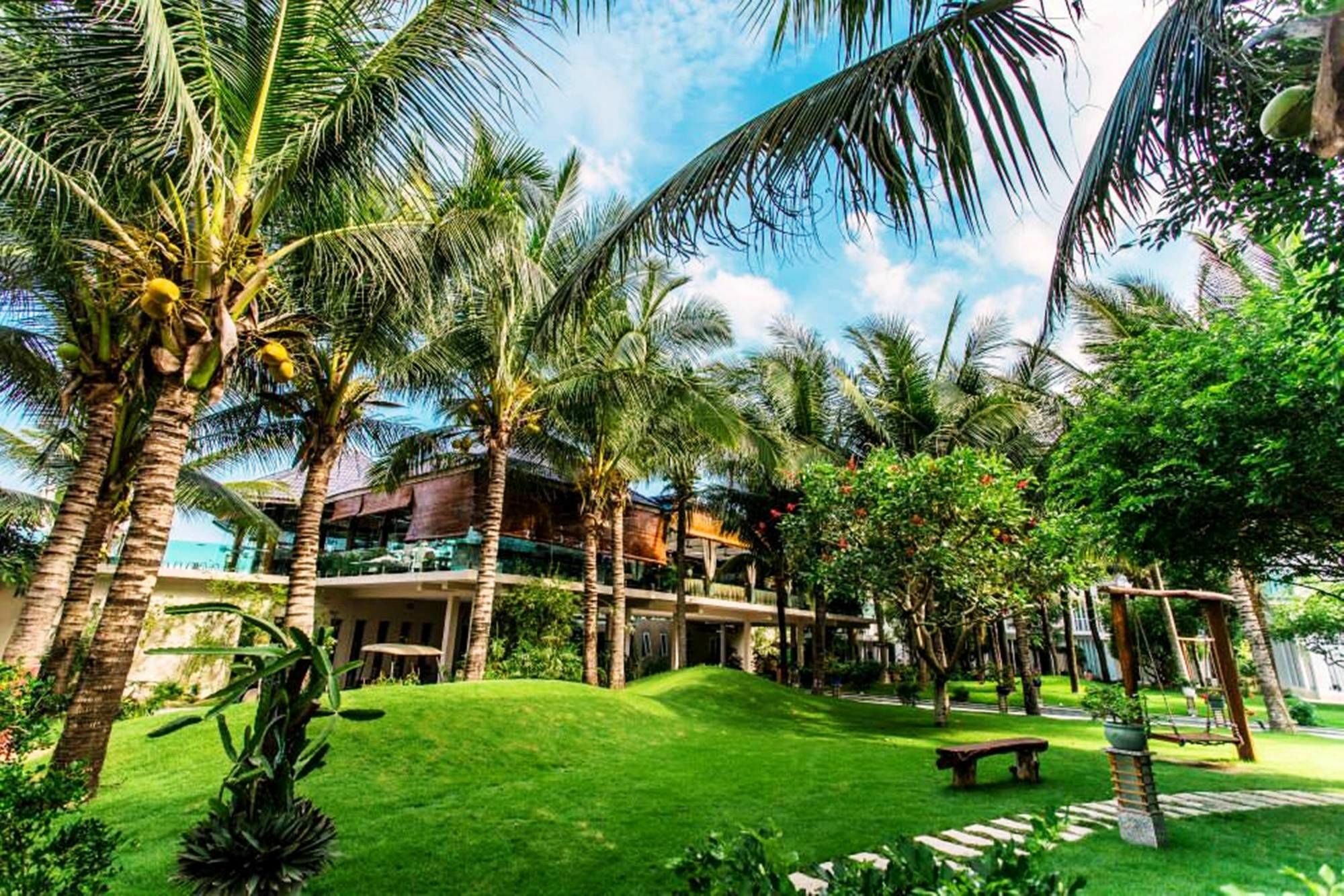 Del Sol & Resort 4*