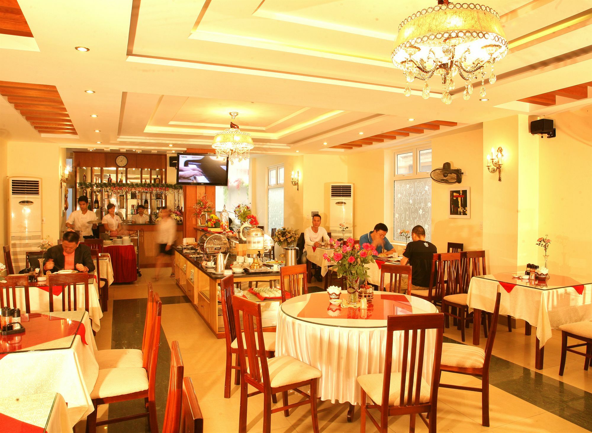 Hoang Hotel 3*