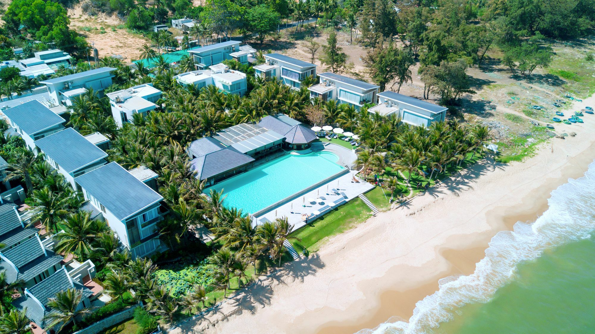 Del Sol & Resort 4*