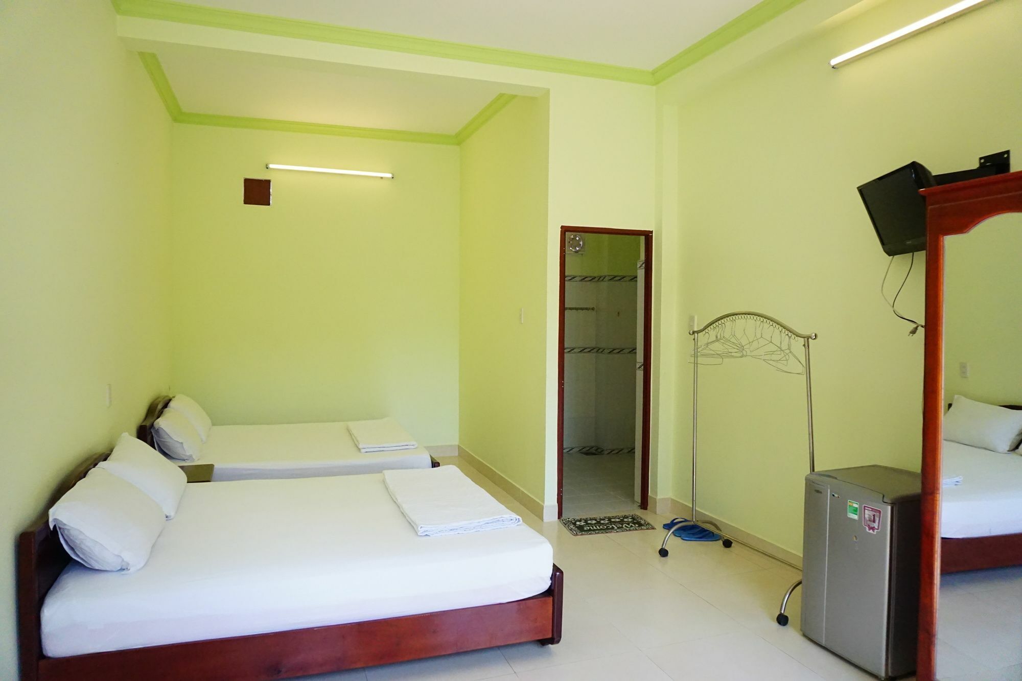 Guest house Cat Tien 2*