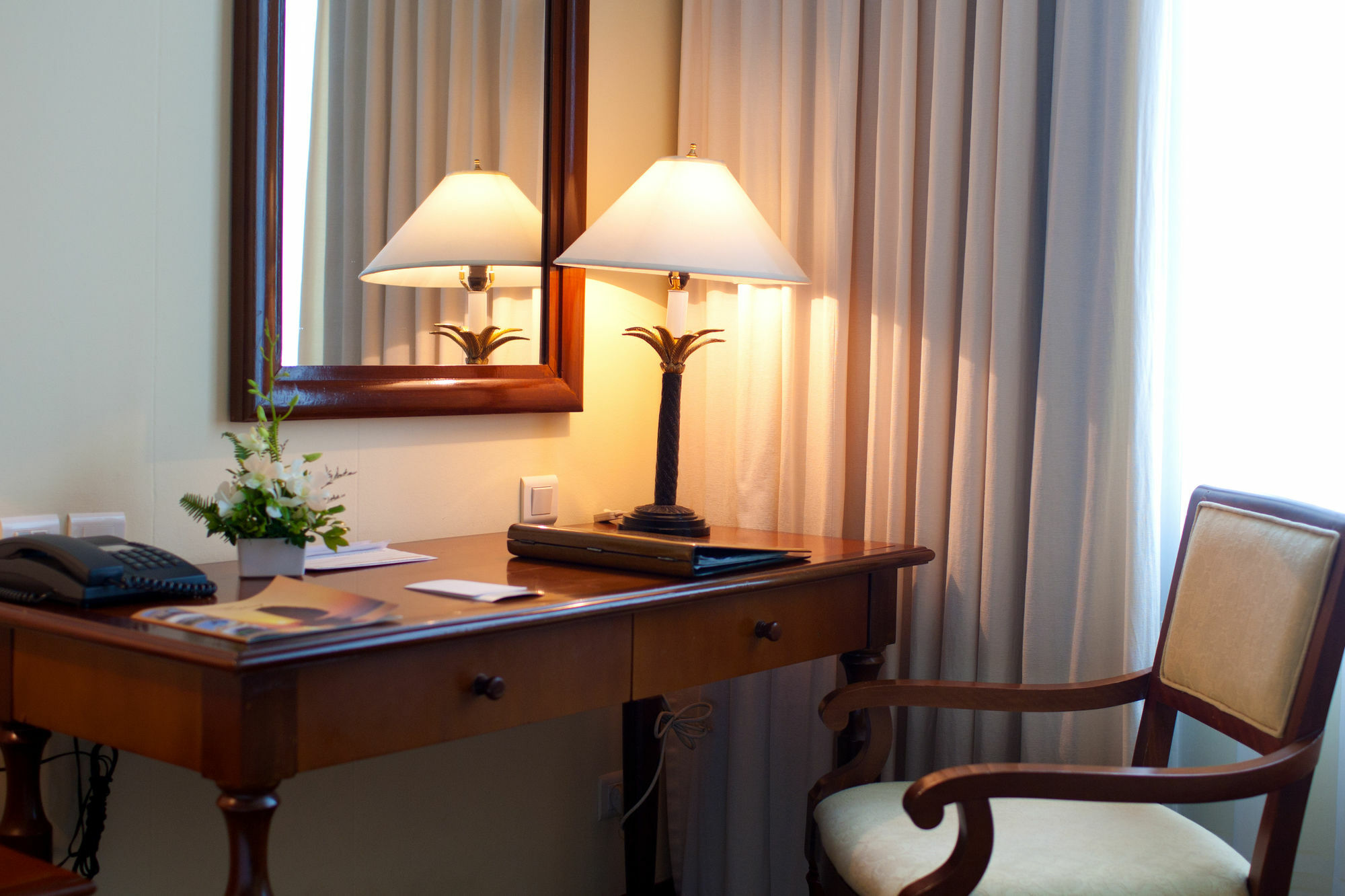 Hotel Avani Phong Harbour View