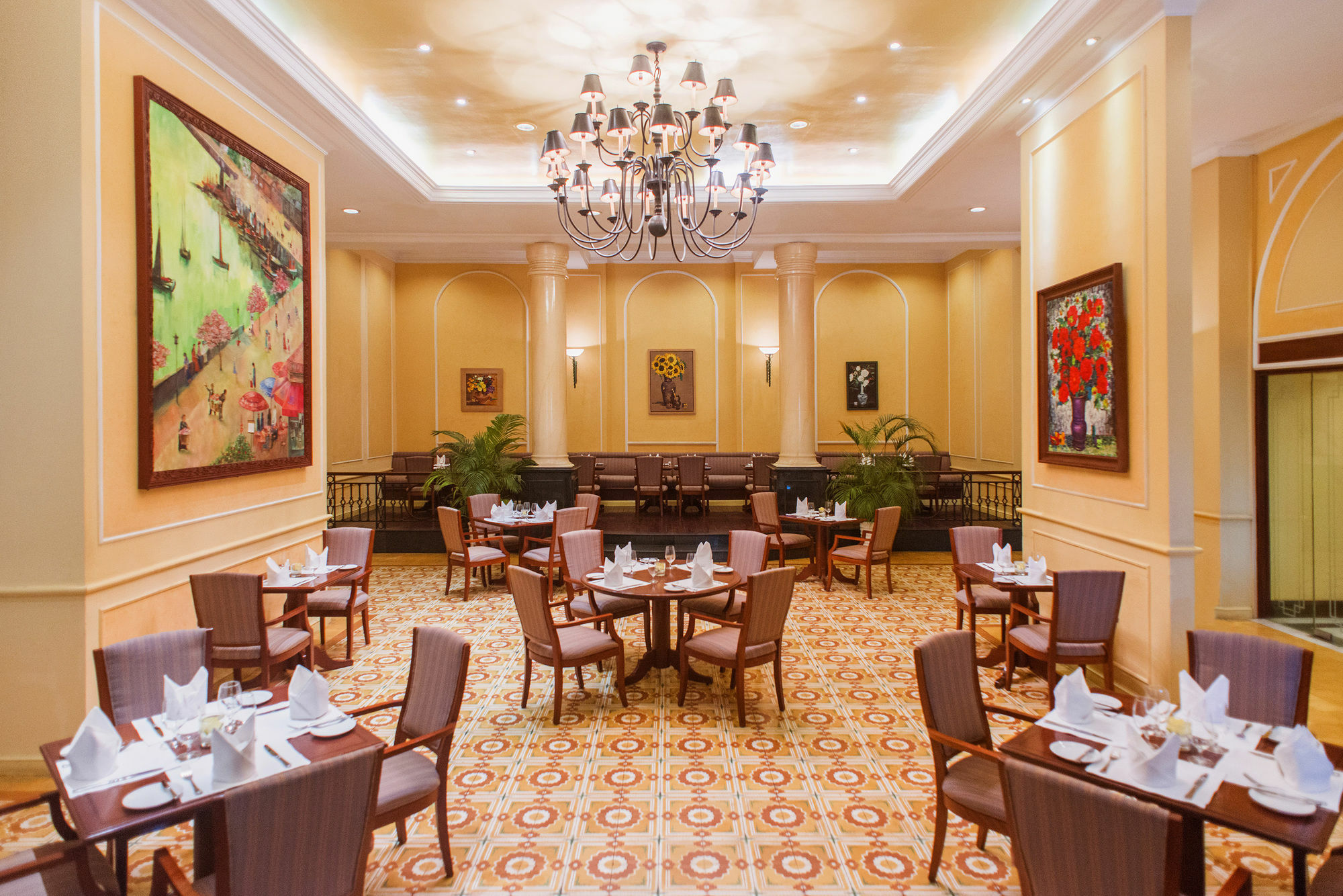 Hotel Avani Phong Harbour View 4*