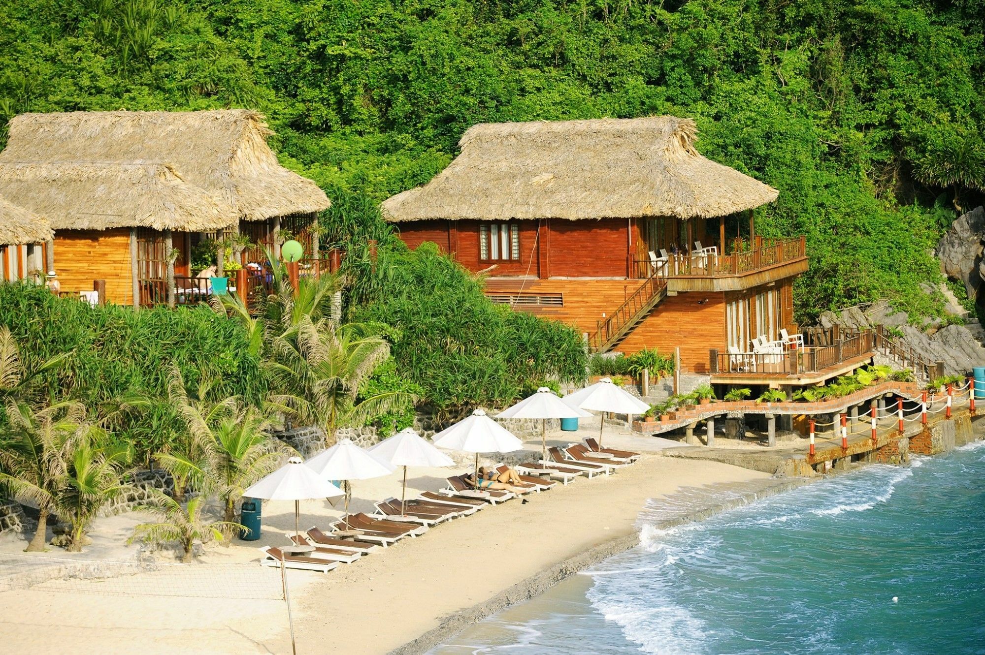 Monkey Island Hotel 3*