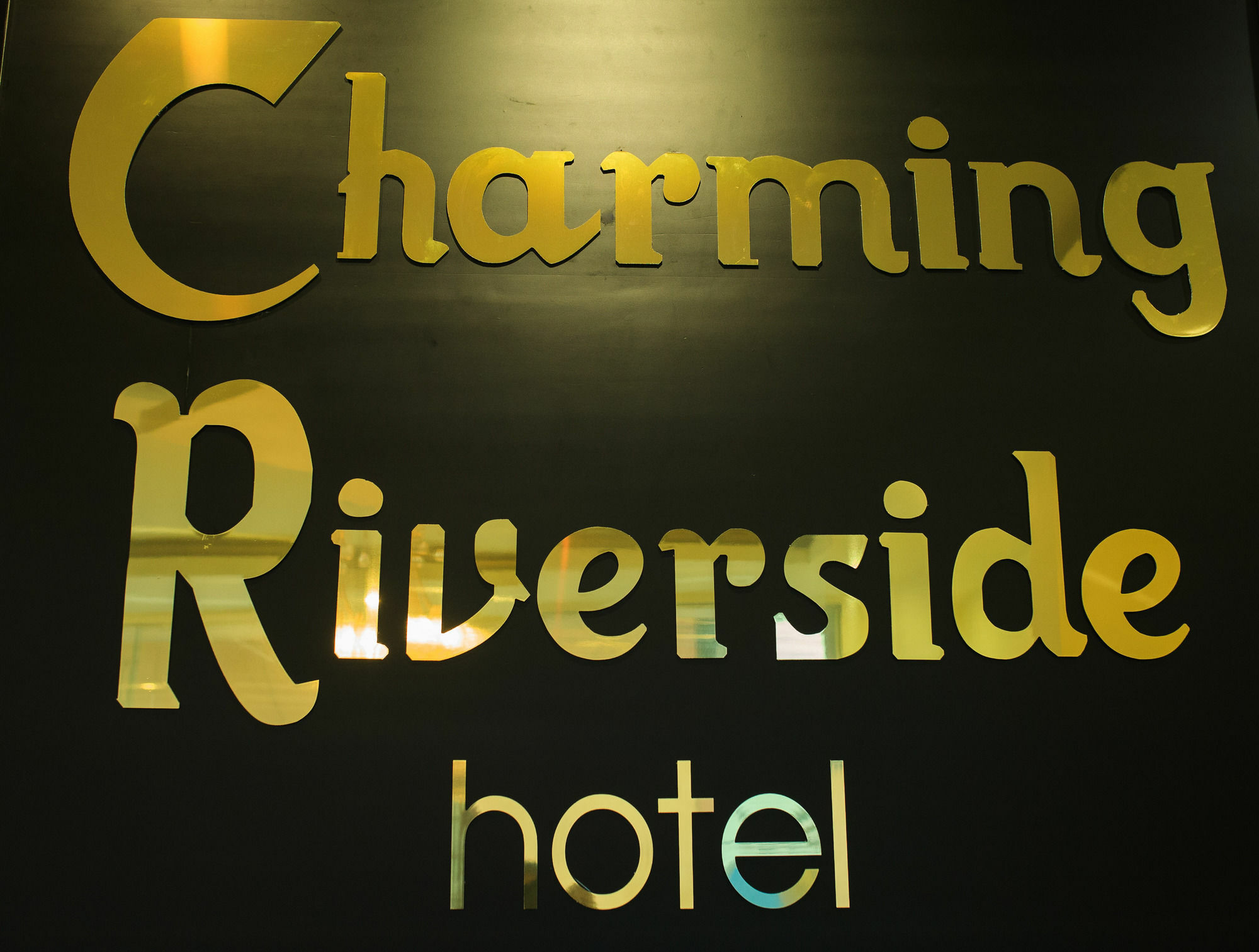 Charming Riverside Homestay