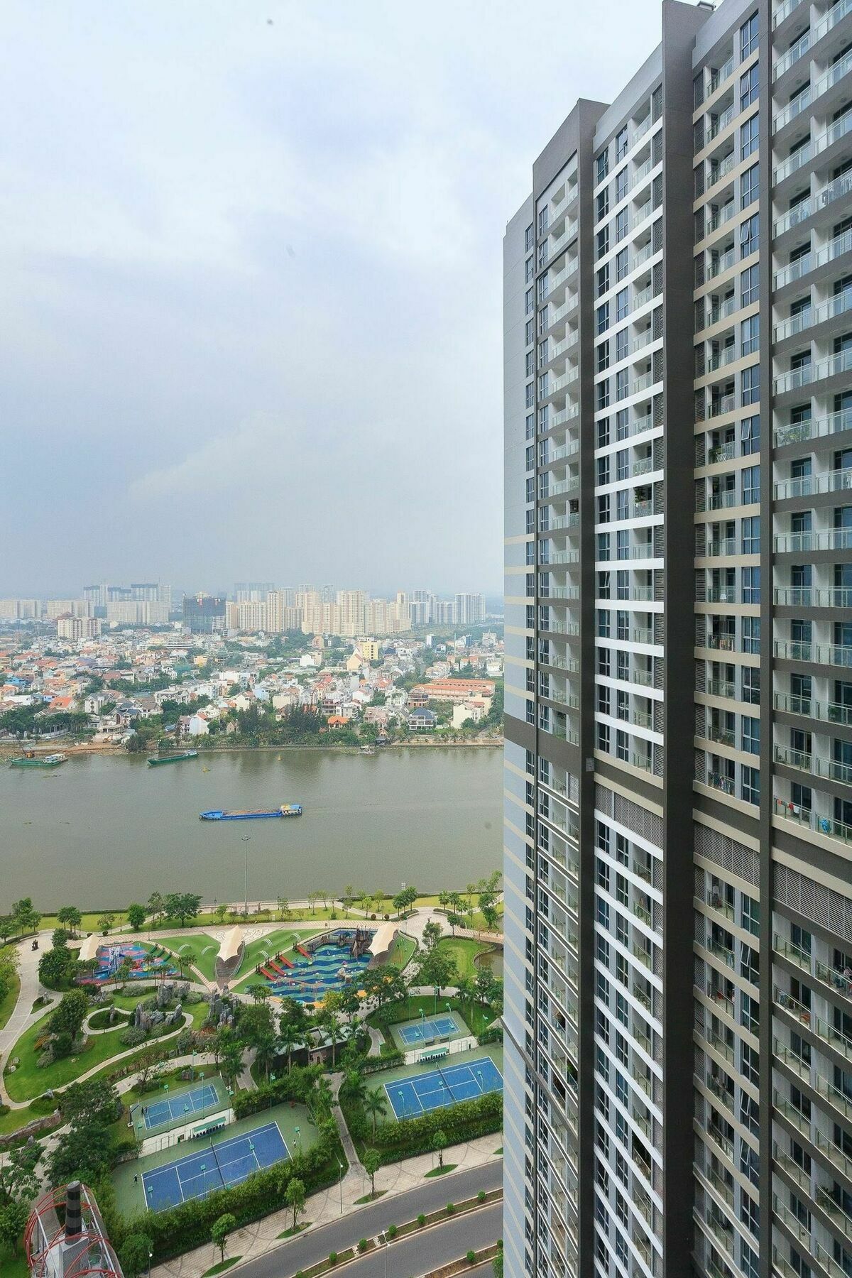 Christine S Saigon 2*