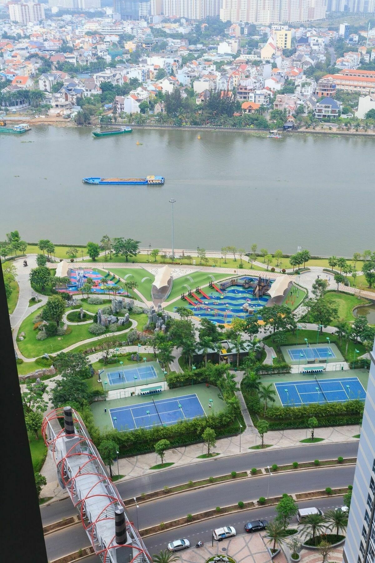 Christine S Saigon 2*