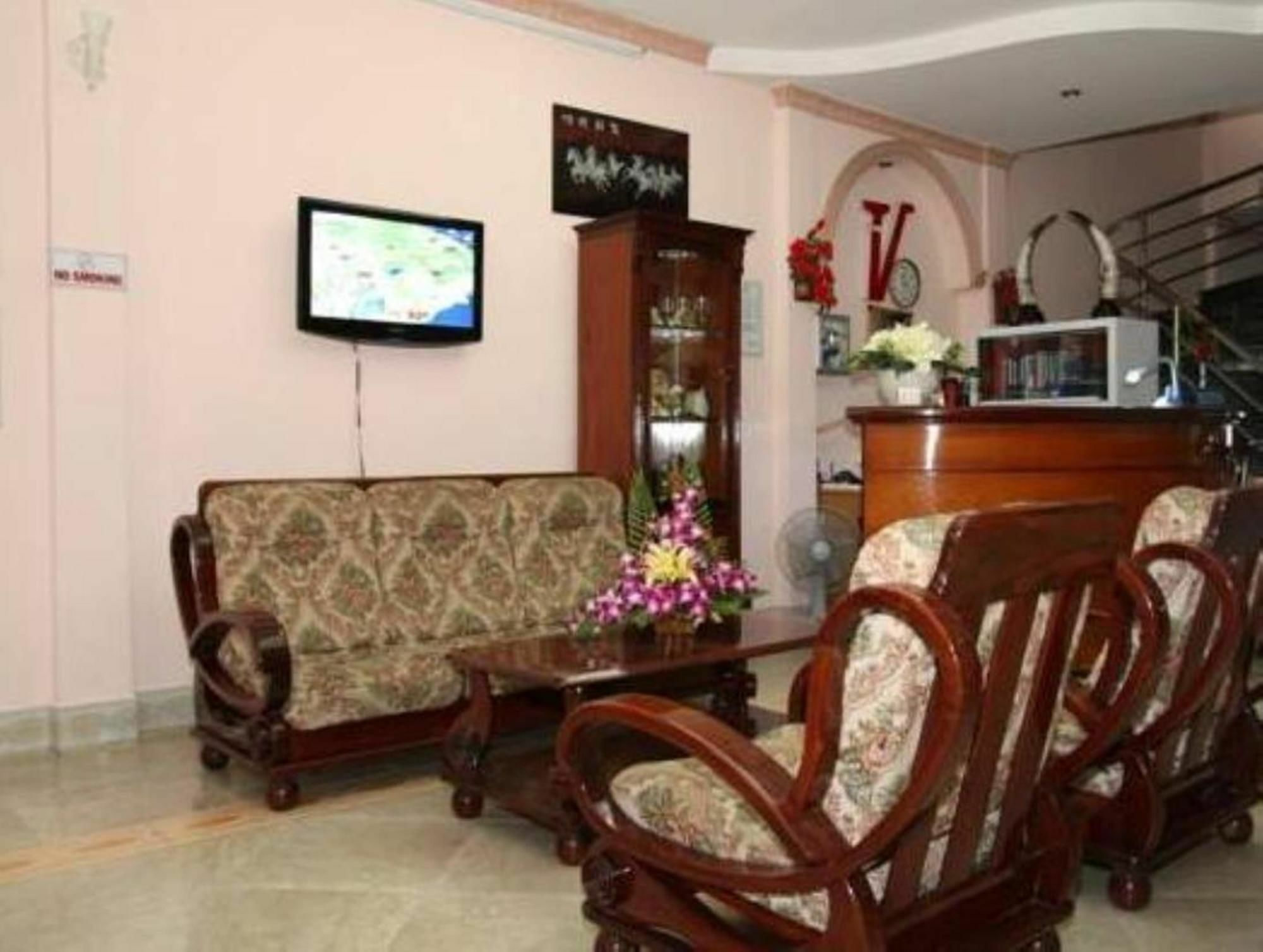 Khách sạn Thiên Vũ *