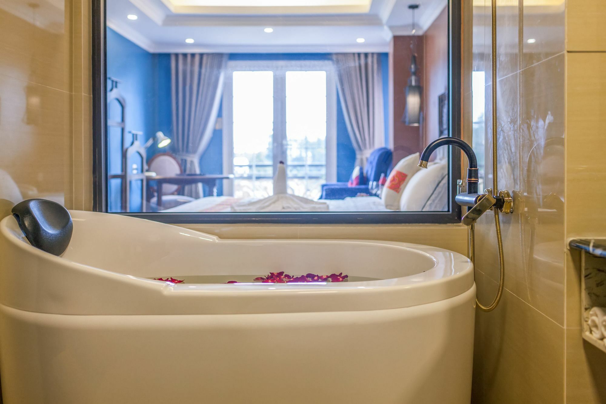 Hotel Eden Boutique & 4*