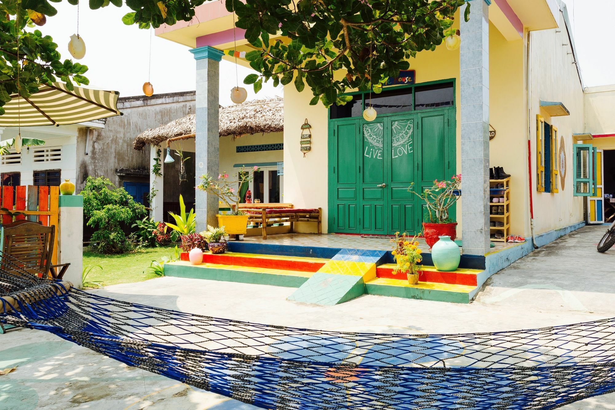 Ở trọ The Hippie House *