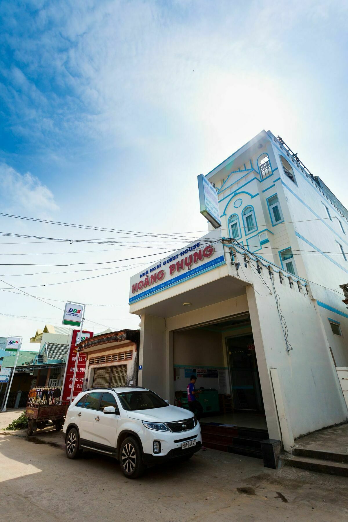 Hoang Phung 2*