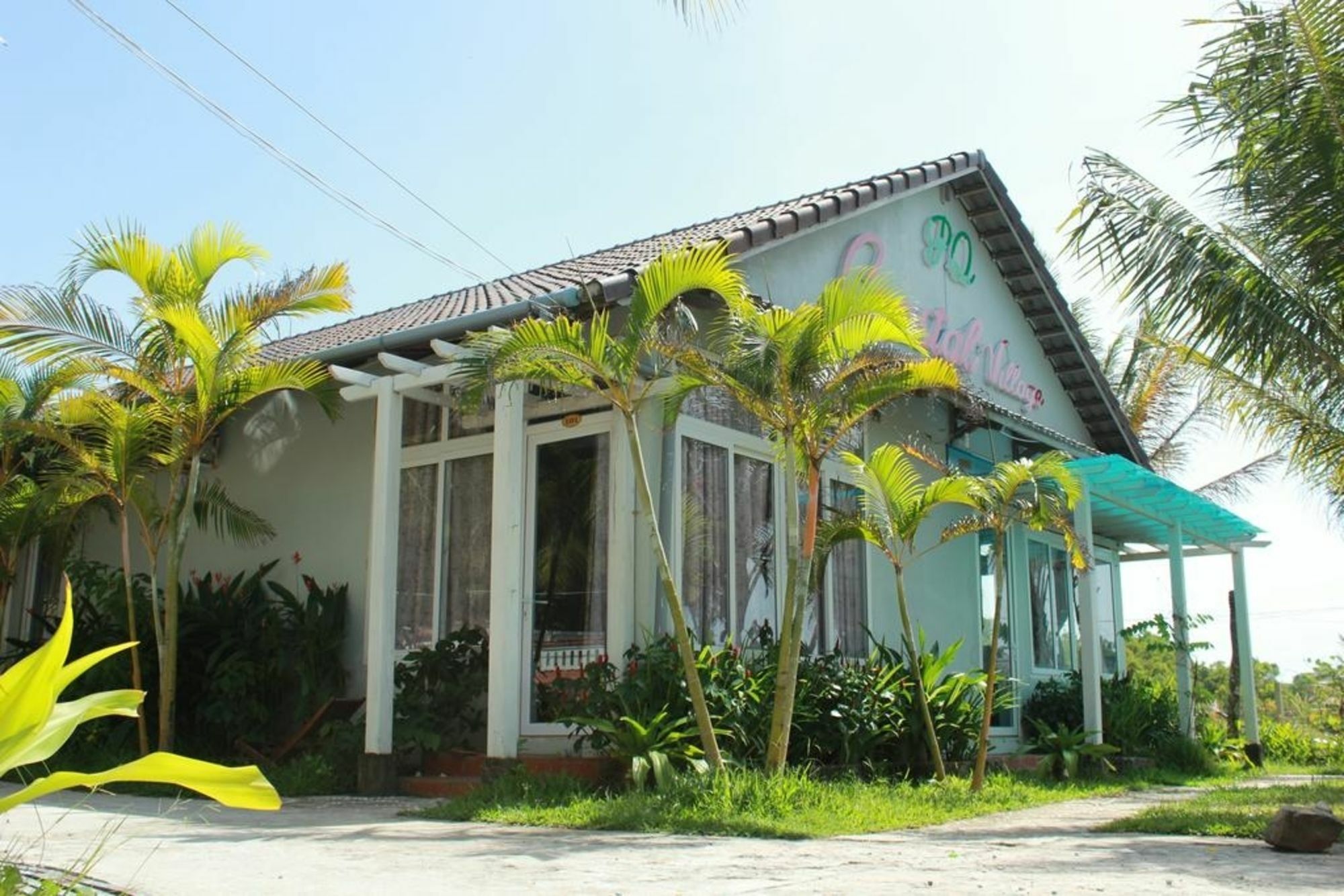 Khu nghỉ mát Coastal Village 2*
