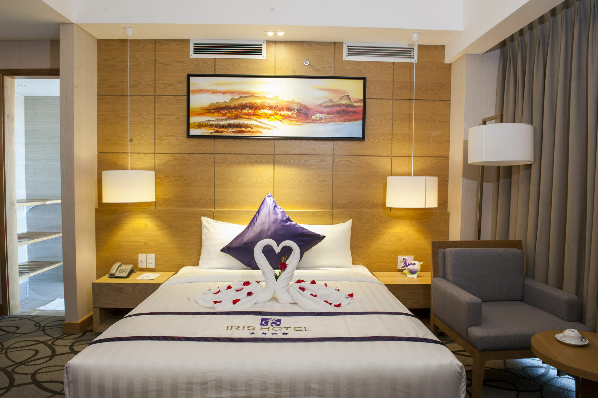 Iris Tho Hotel 4*