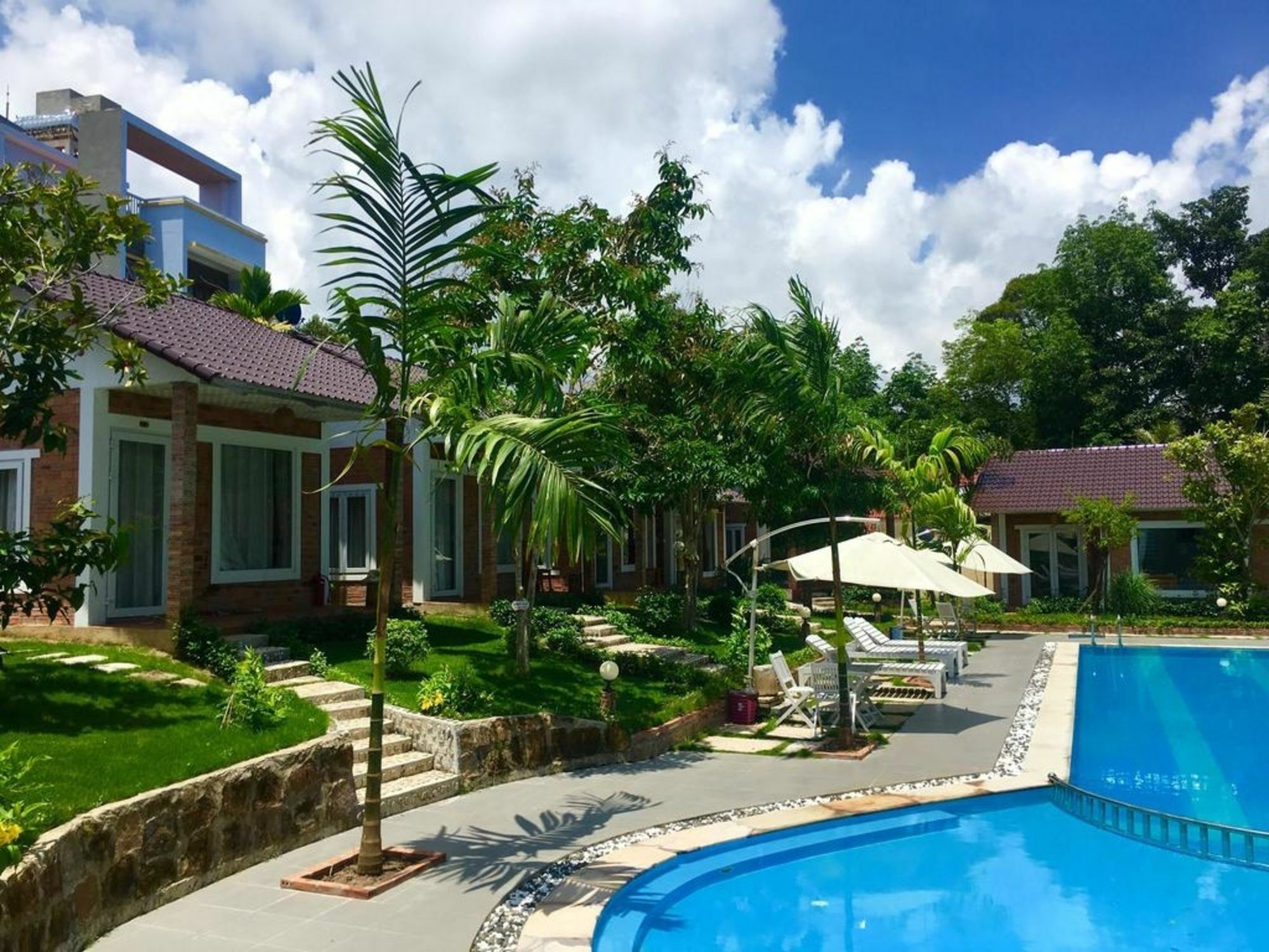 Khách sạn Her Bungalow Phú Quốc
