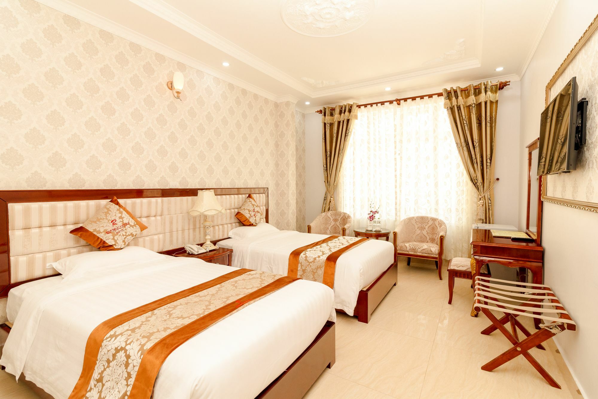 Romeliess Hotel