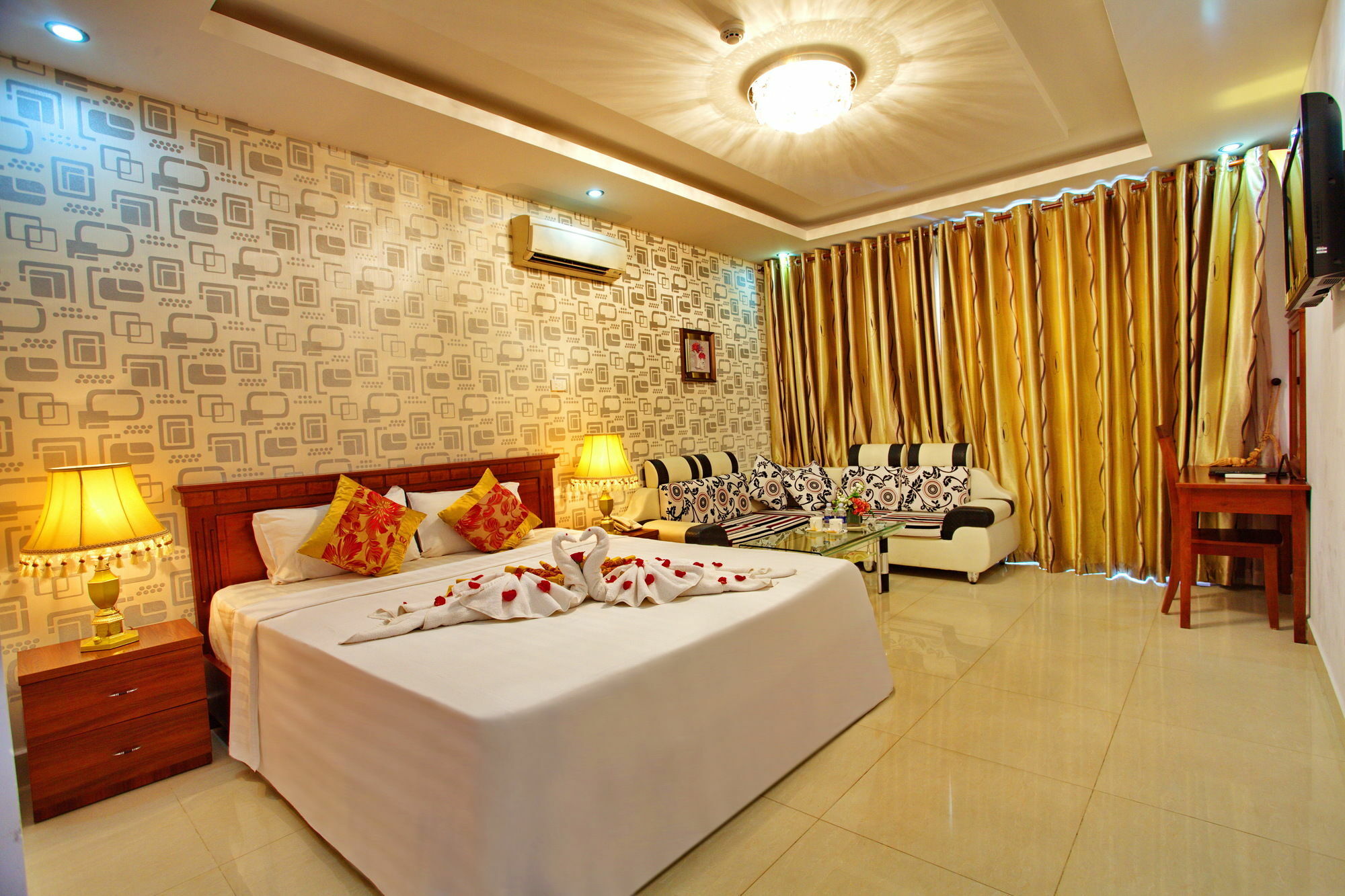 Hotel Romeliess 3*