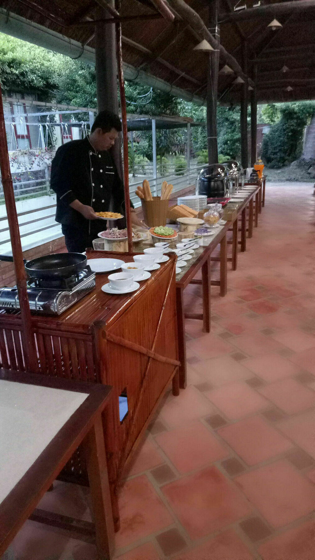 Minh Vuong Village & Restaurant
