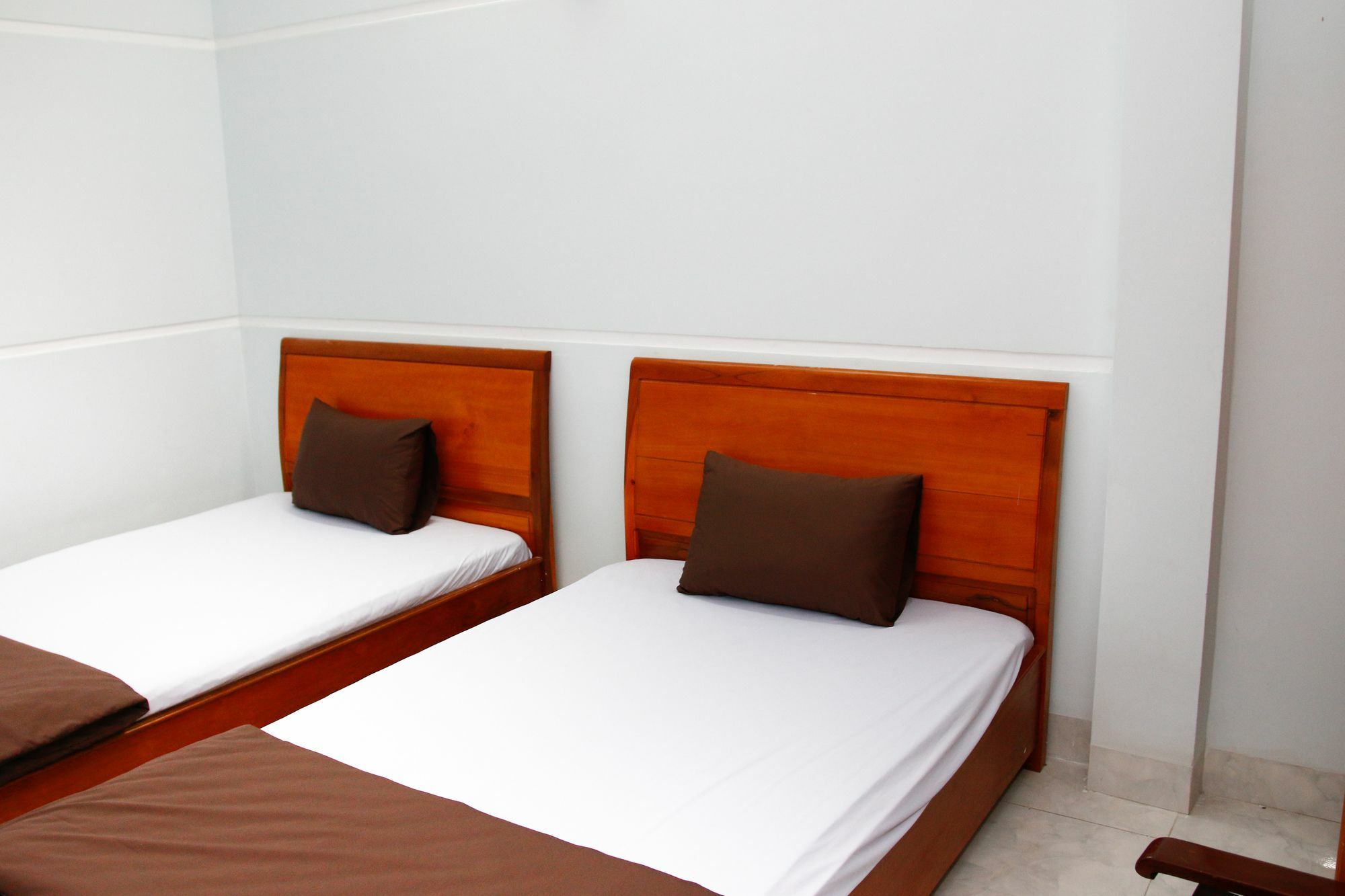 Happy Smile Economy hotel