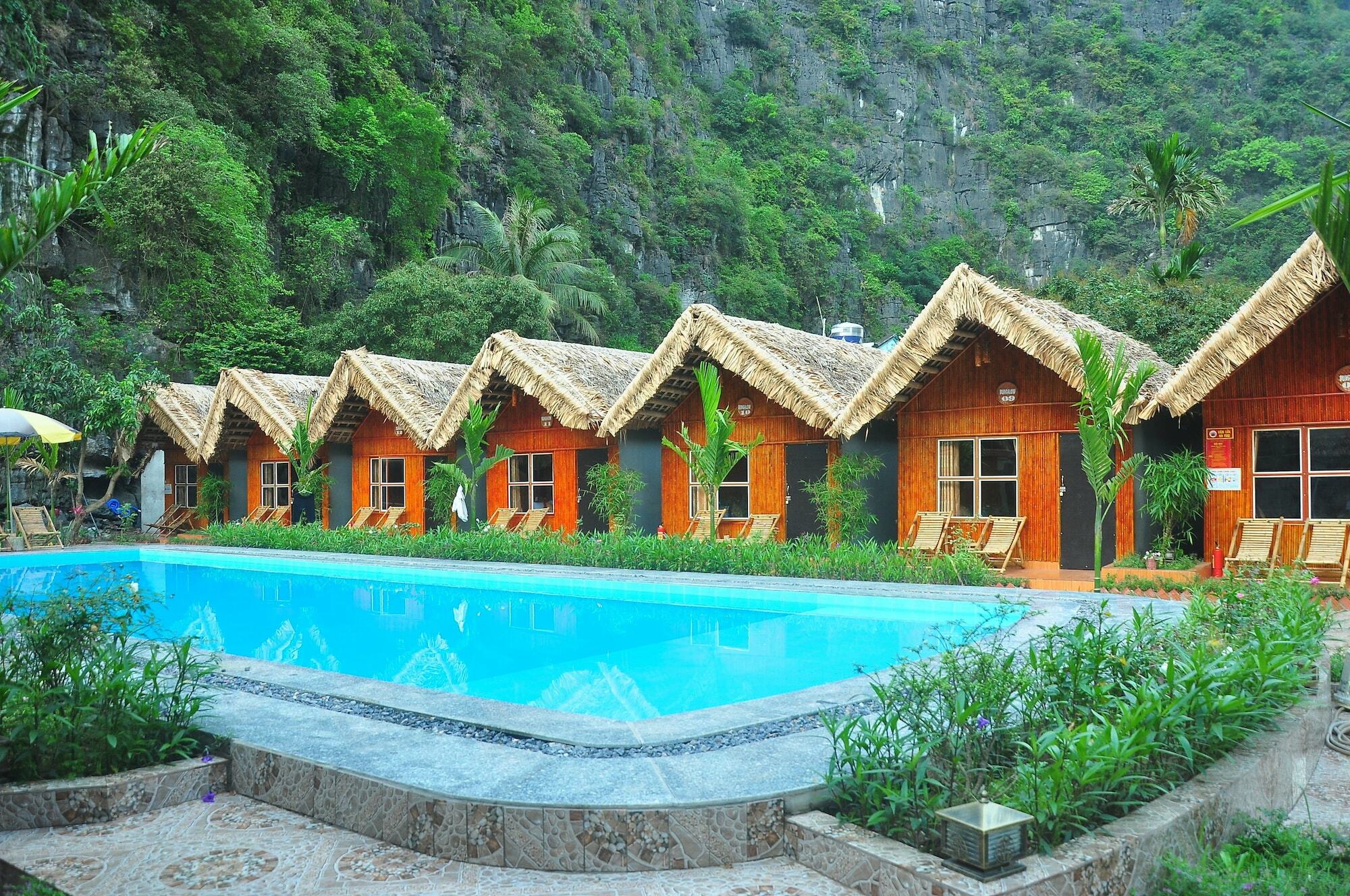 Tam Coc Valley lều
