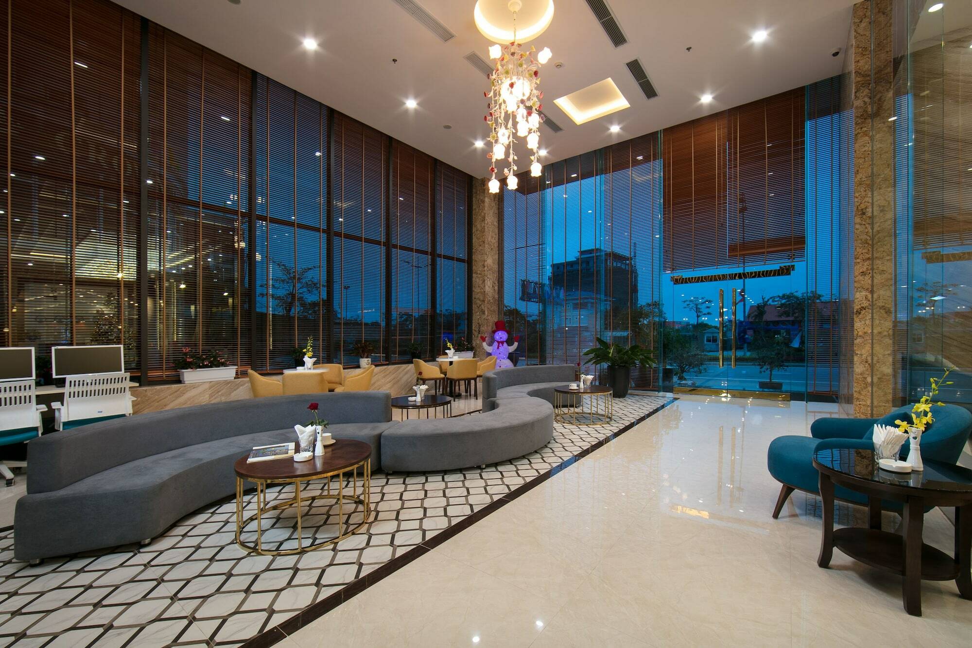 Marina 4* Hạ Long