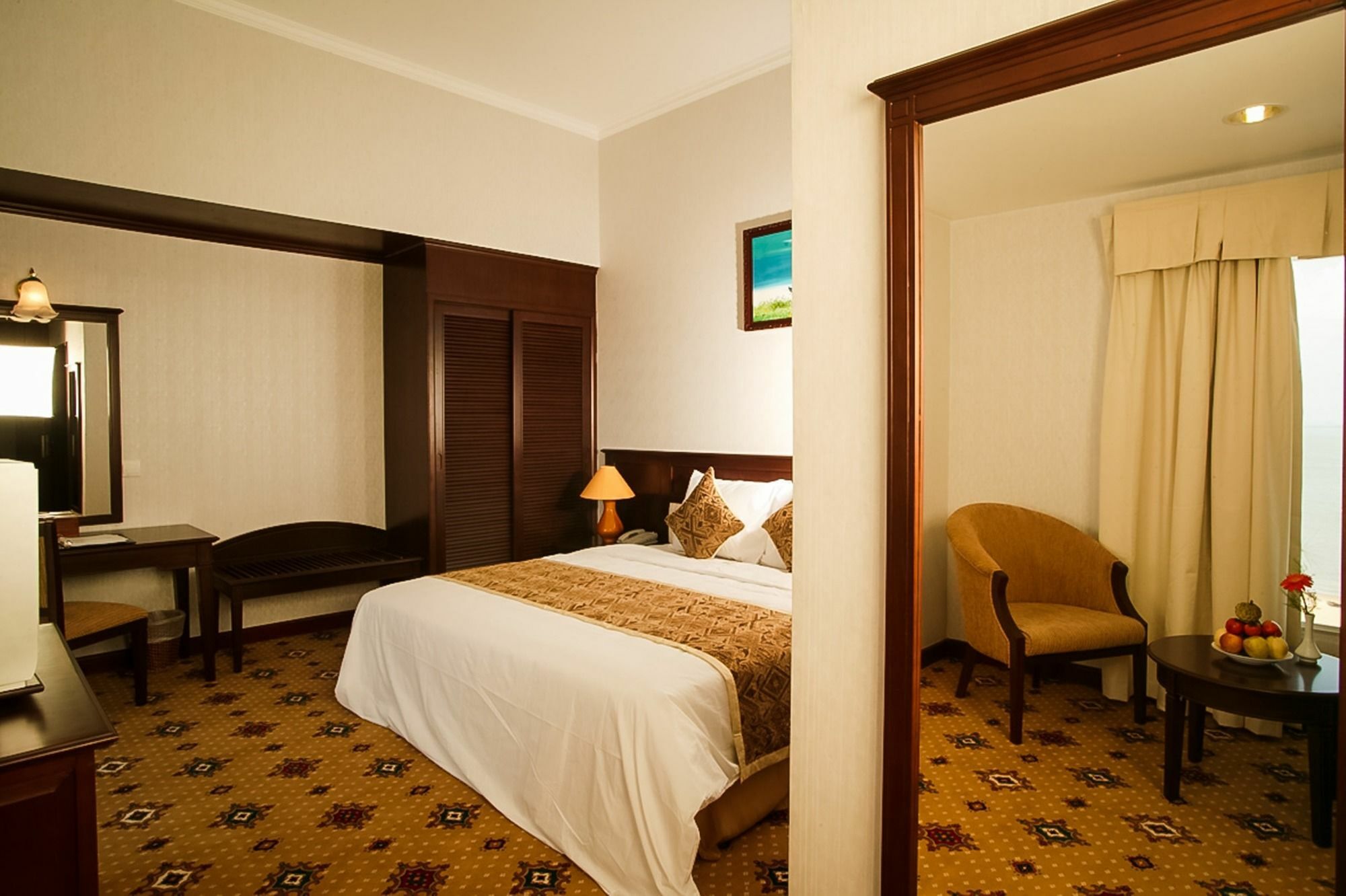 Saigon 4*