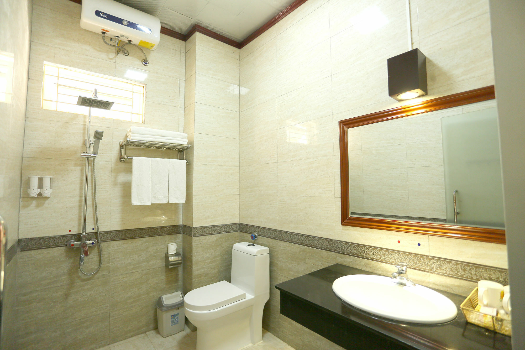 Ruby Hotel 2*