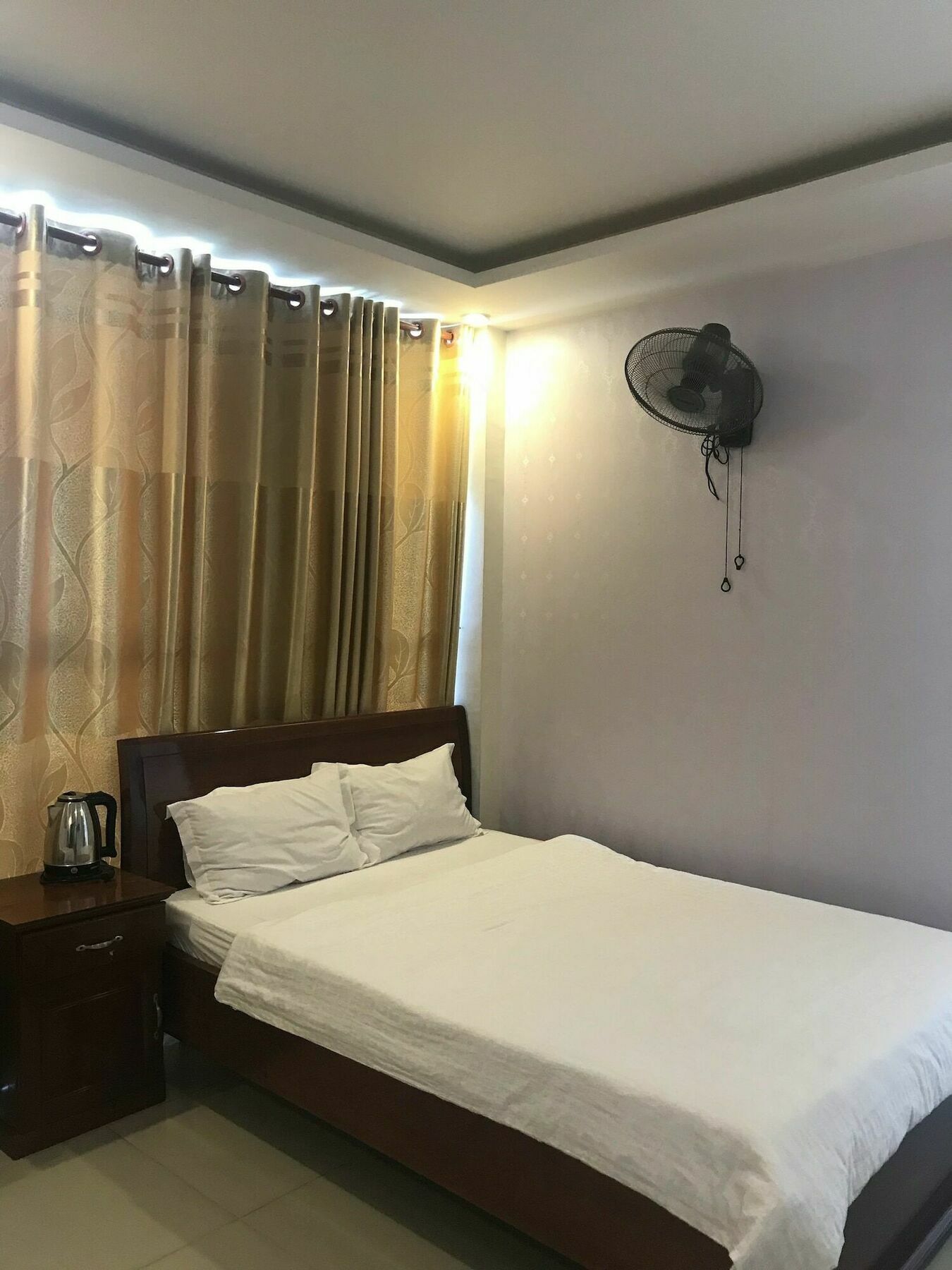 Khách sạn Golden