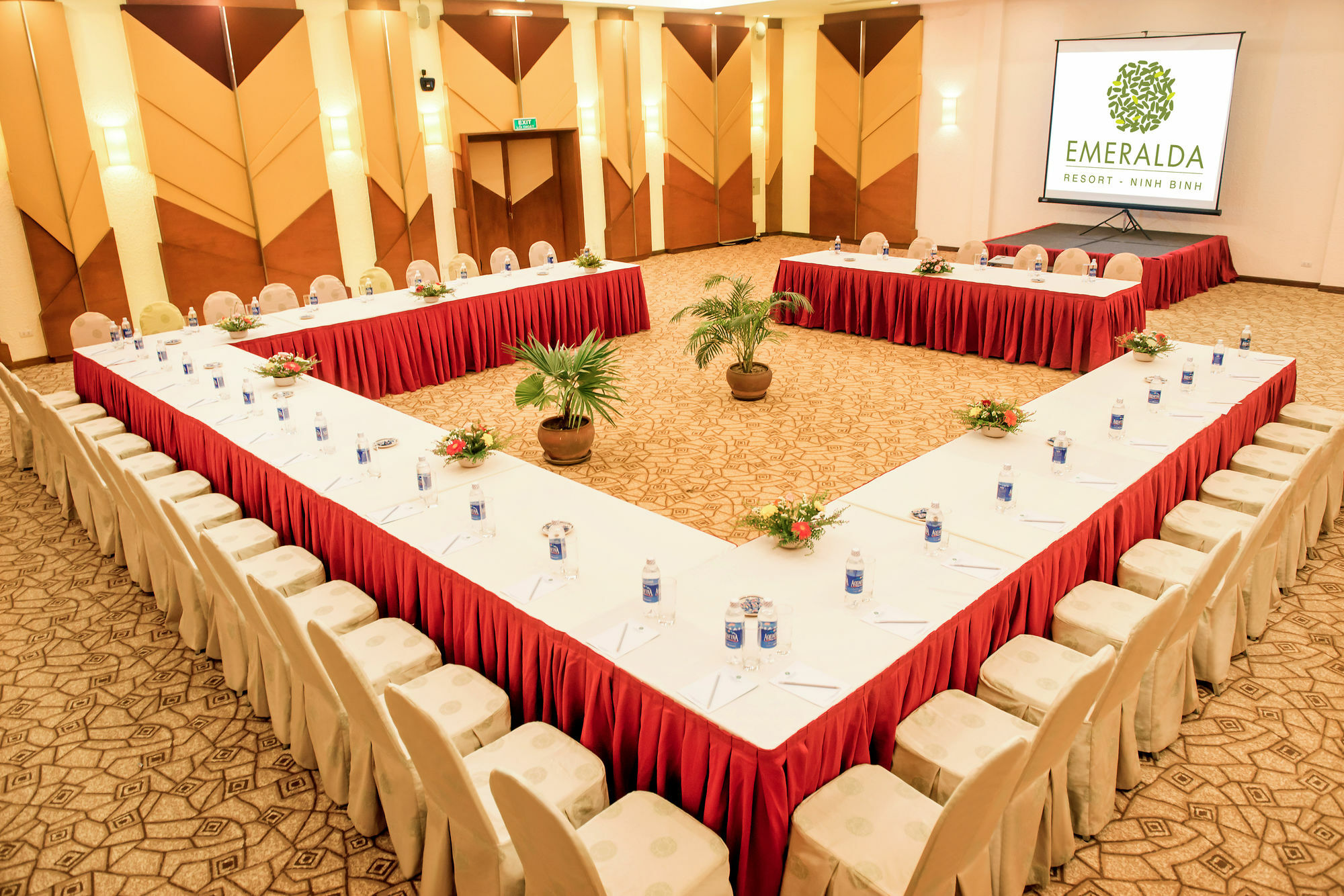 Resort Emeralda 5*