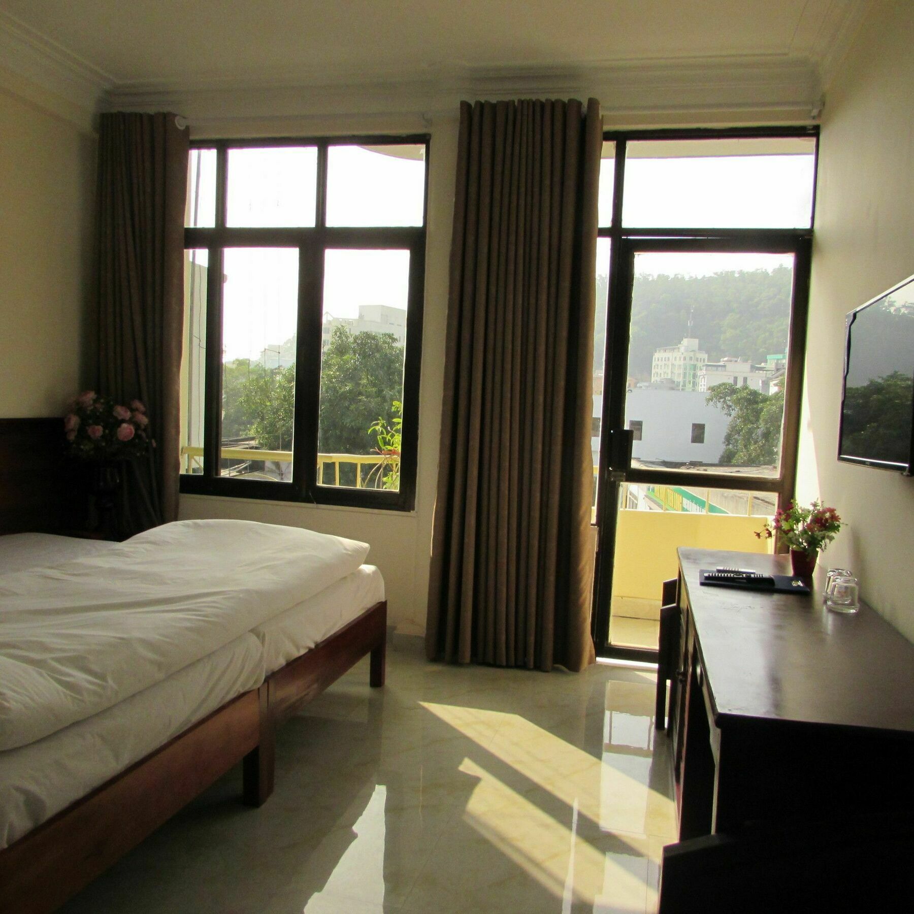 Viet Nhat Halong - Bai Chay